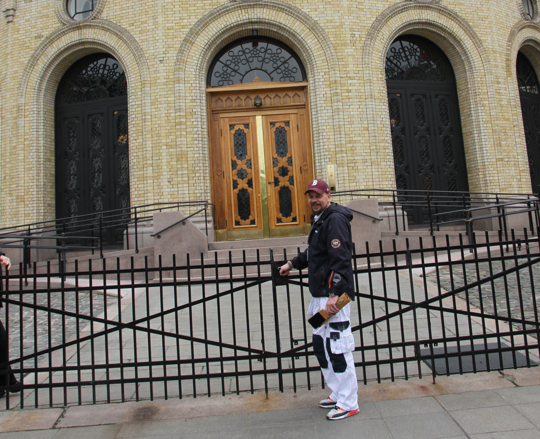 Bjørn trives sammen med makthaverne.