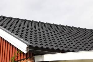 Taket blir som nytt etter grundig rengjøring og påføring av taksteinsolje.