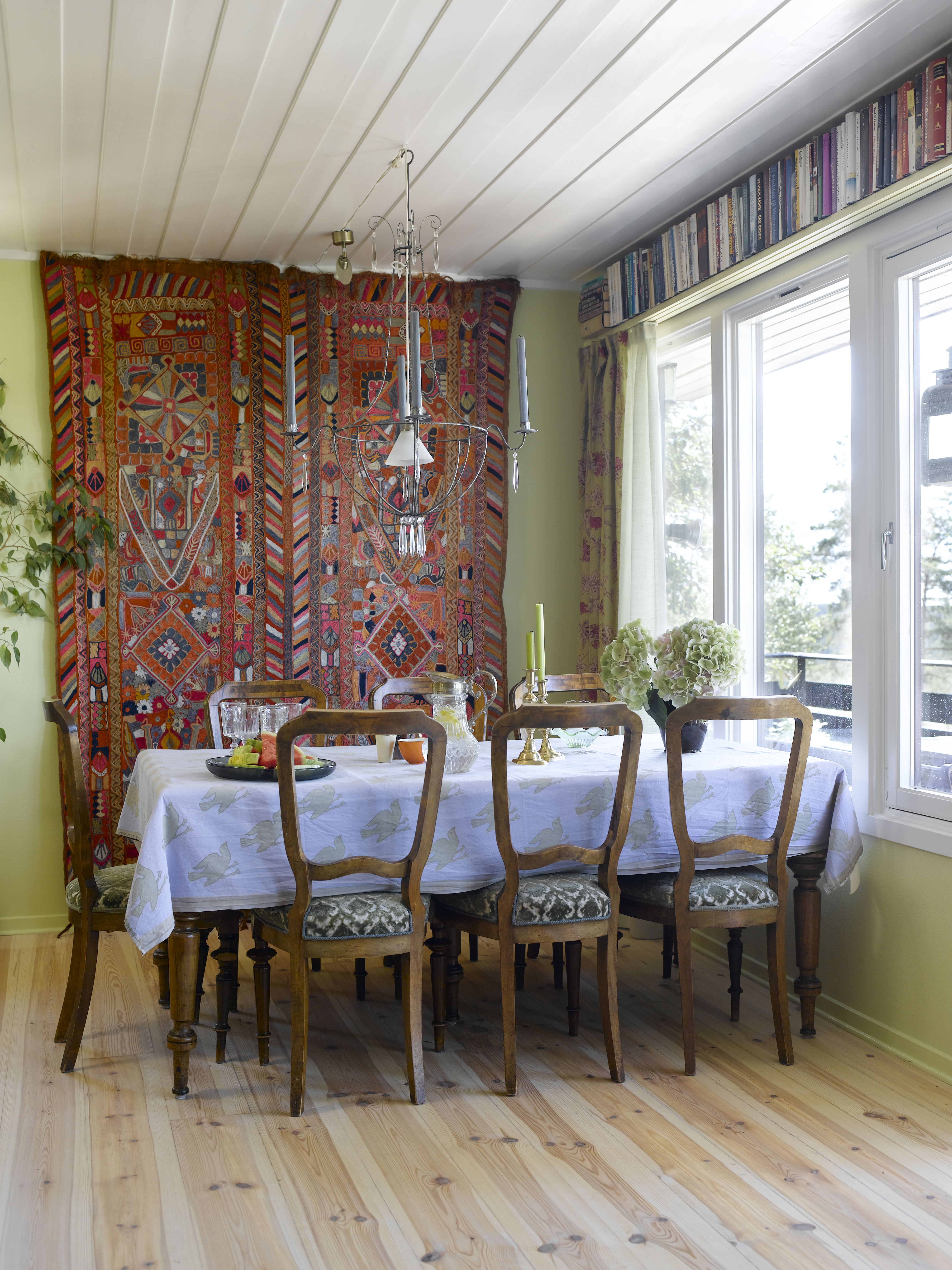 Spisestuen: Gammelt og nytt