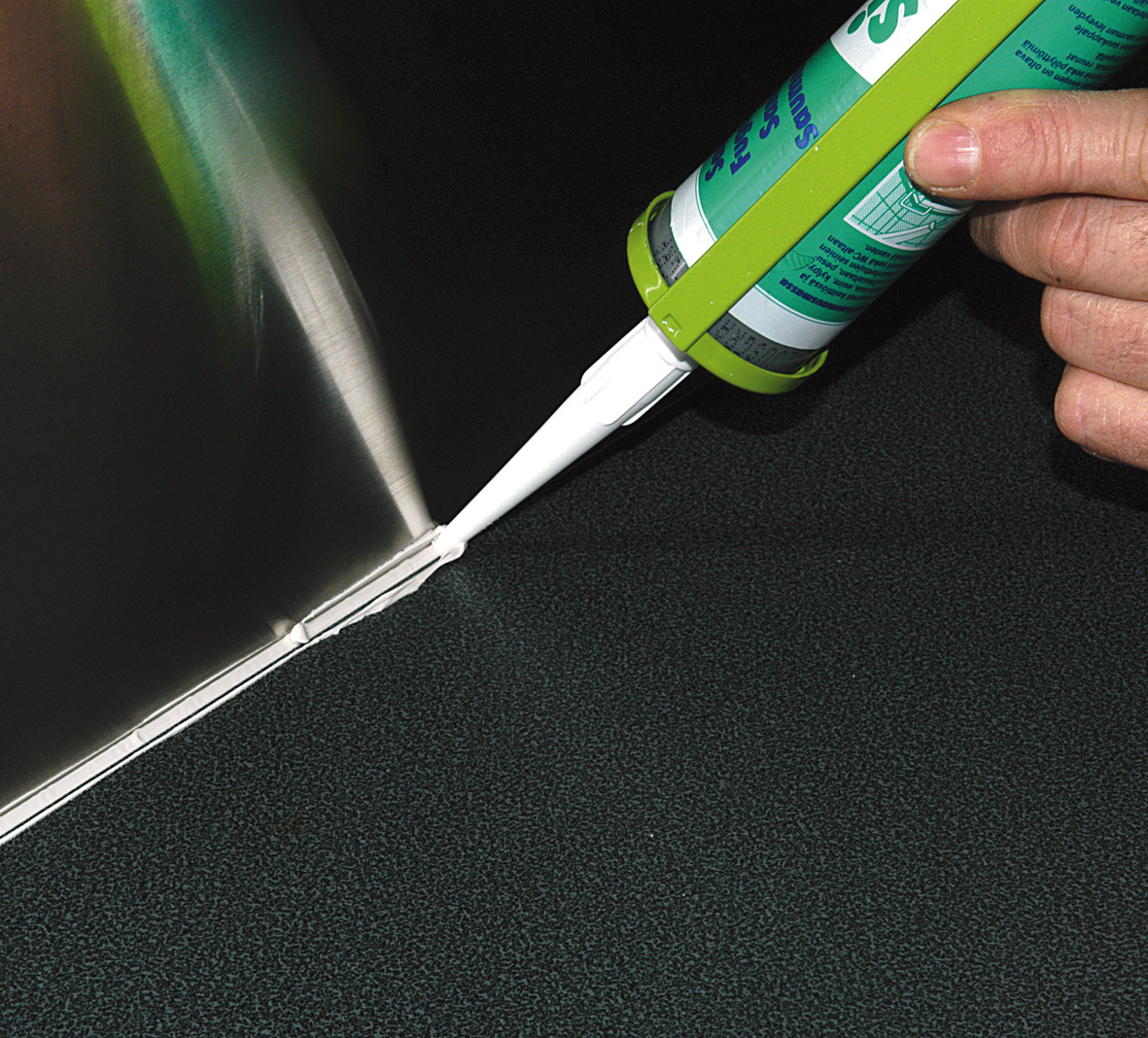 Få pene silikonfuger