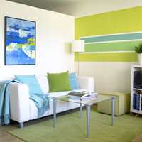 Ønsker du å fornye et rom med litt friske farger eller trenger noe rimelig kunst på veggen er dette kanskje løsningen. Et dekorativt felt malt rett på veggen kan endre hele rommet. 