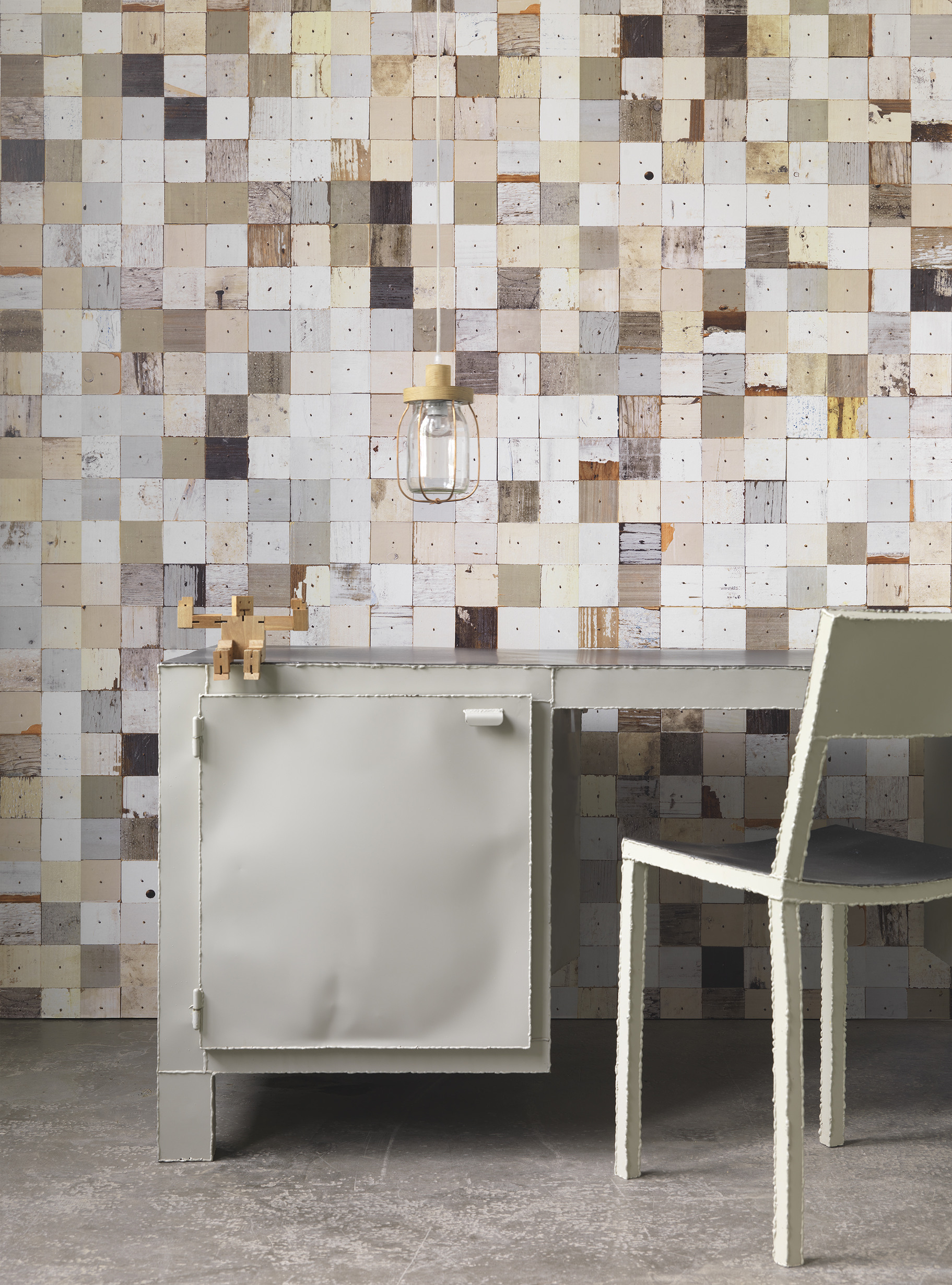 Det er forskjellig hva som trigger motivasjonen, og som får oss til å arbeide bedre. Noen motiveres av at det skjer mye rundt dem, andre vil ha rolige omgivelser. Tapet fra Inspirasjon Interiør.