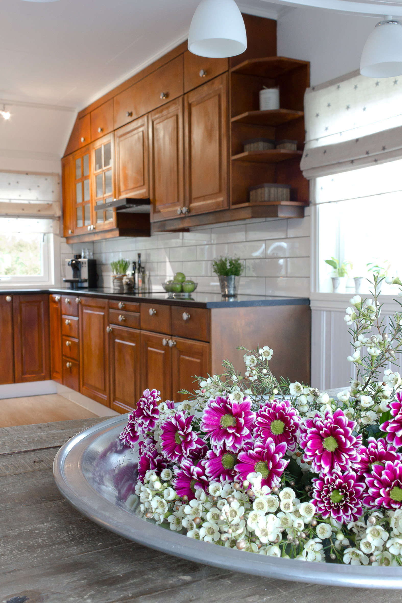 Nytt kjøkken med ekte rust