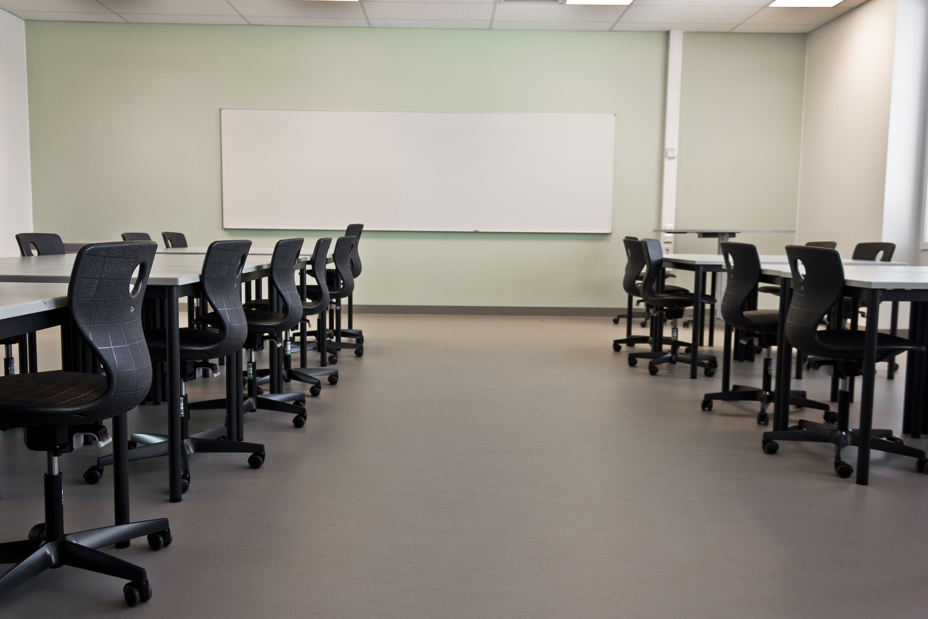 Marmoleum Concrete på skole