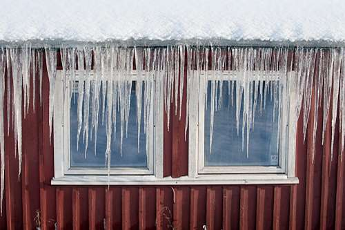Istapper er tegn på bygningsfeil