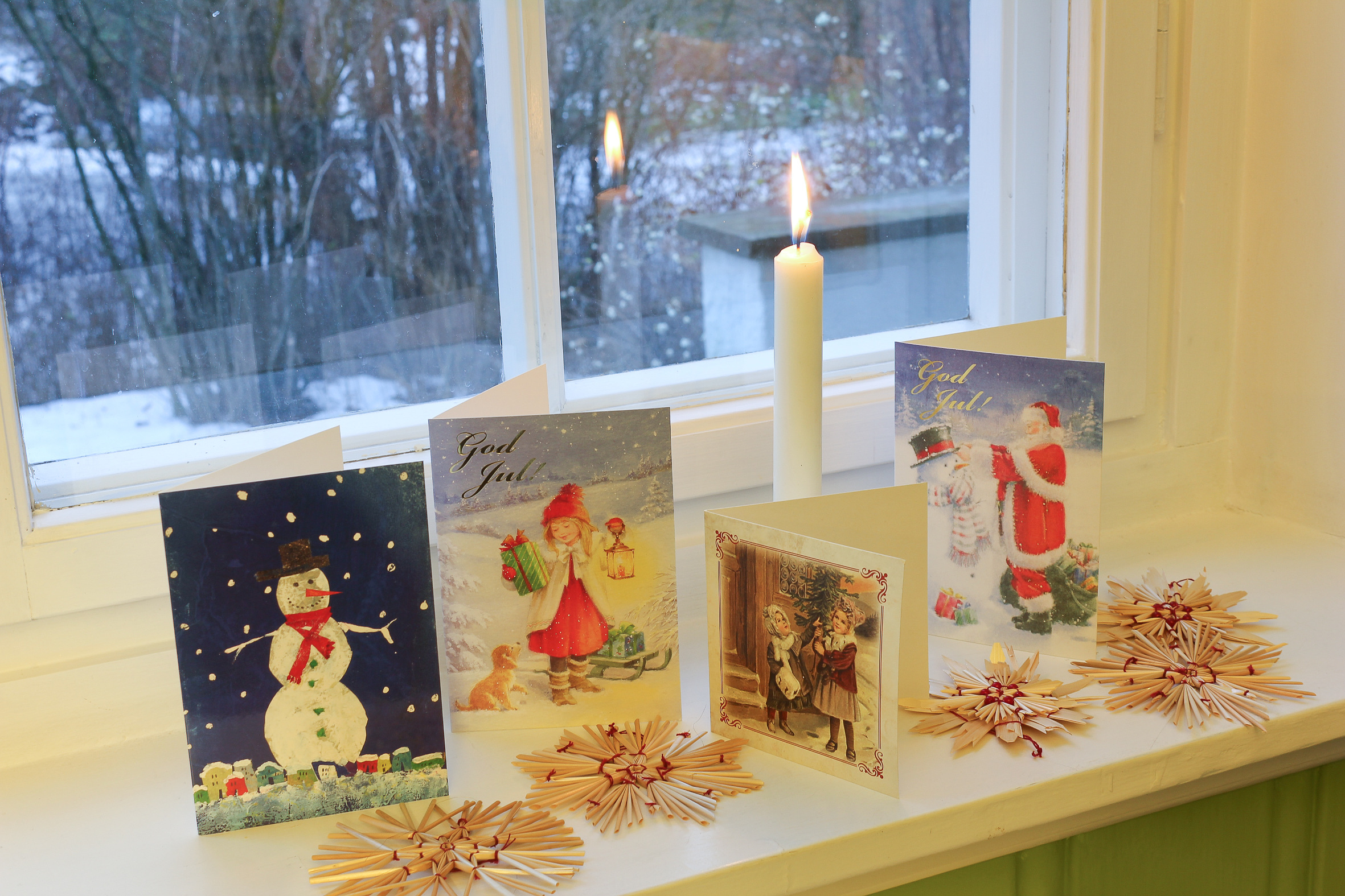 Hvit jul med nymalte vinduer