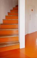 Med gummigulv kan du få et robust og tøft gulv i gangen. Velg et fargesterkt, så får du en skikkelig energiboost når du kommer inn døra! Her er gummigulv fra Polyflor.