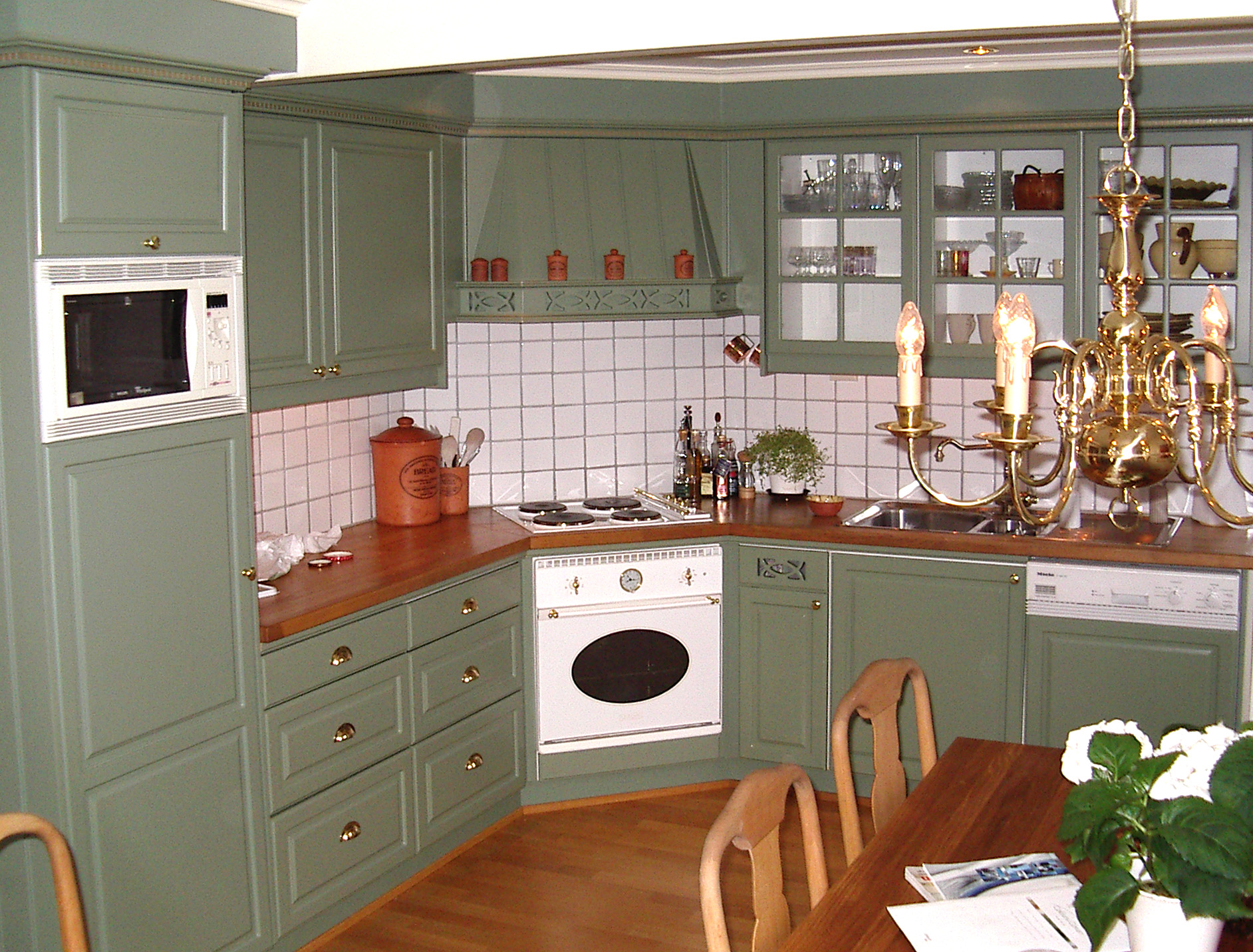 Strøkent kjøkken med spray