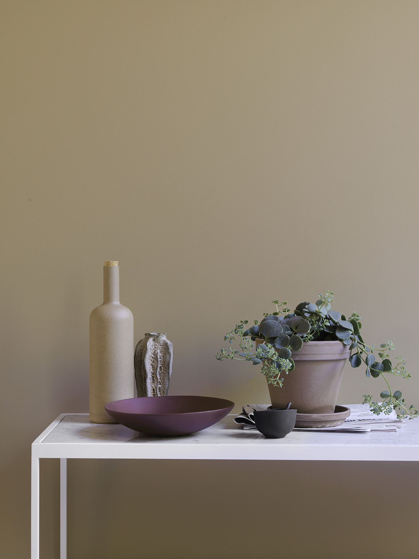 Kontrast med grønne planter