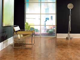 Kork er et naturlig materiale, som gir varme og komfortable gulv. Foto: Sagakork
