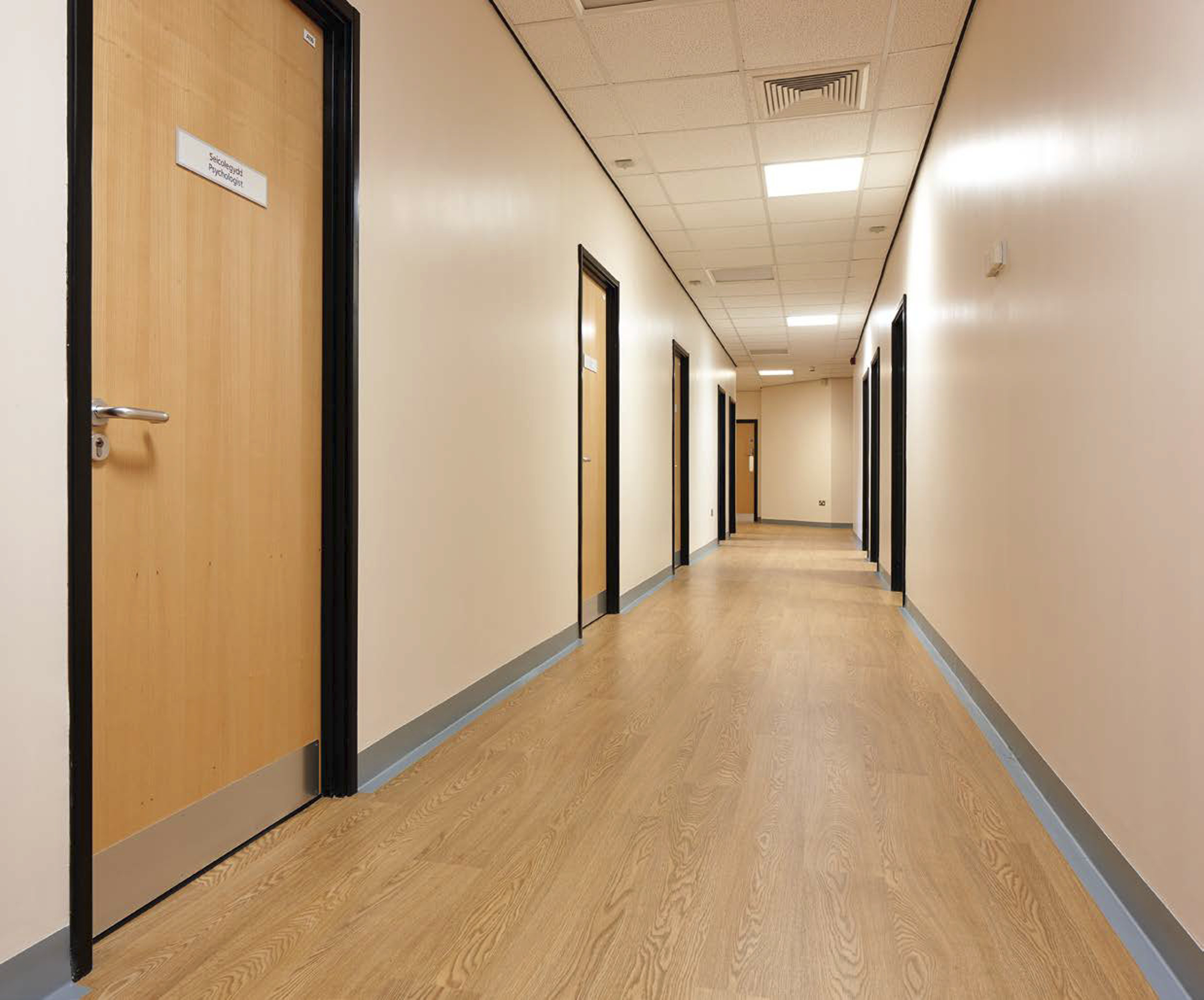 Det er en fordel at gulvet oppleves som en sammenhengende flate.