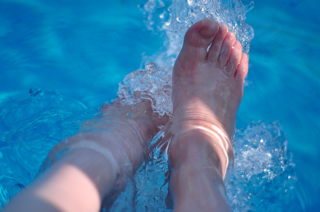 Fotbad med krystallsoda