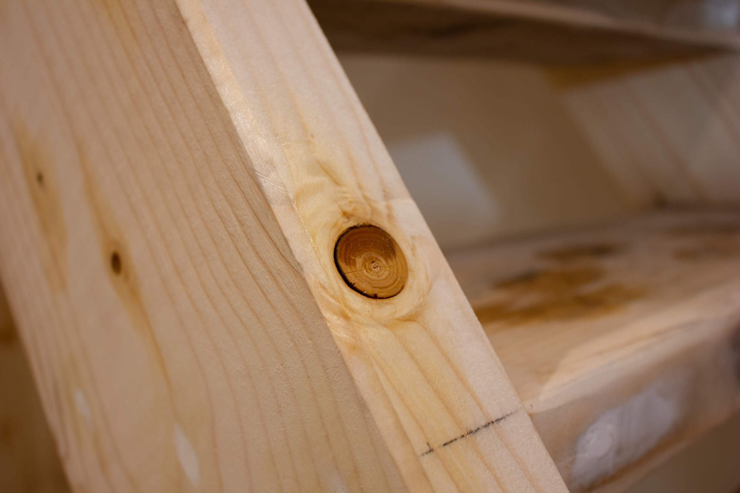 Kvistlakk før maling