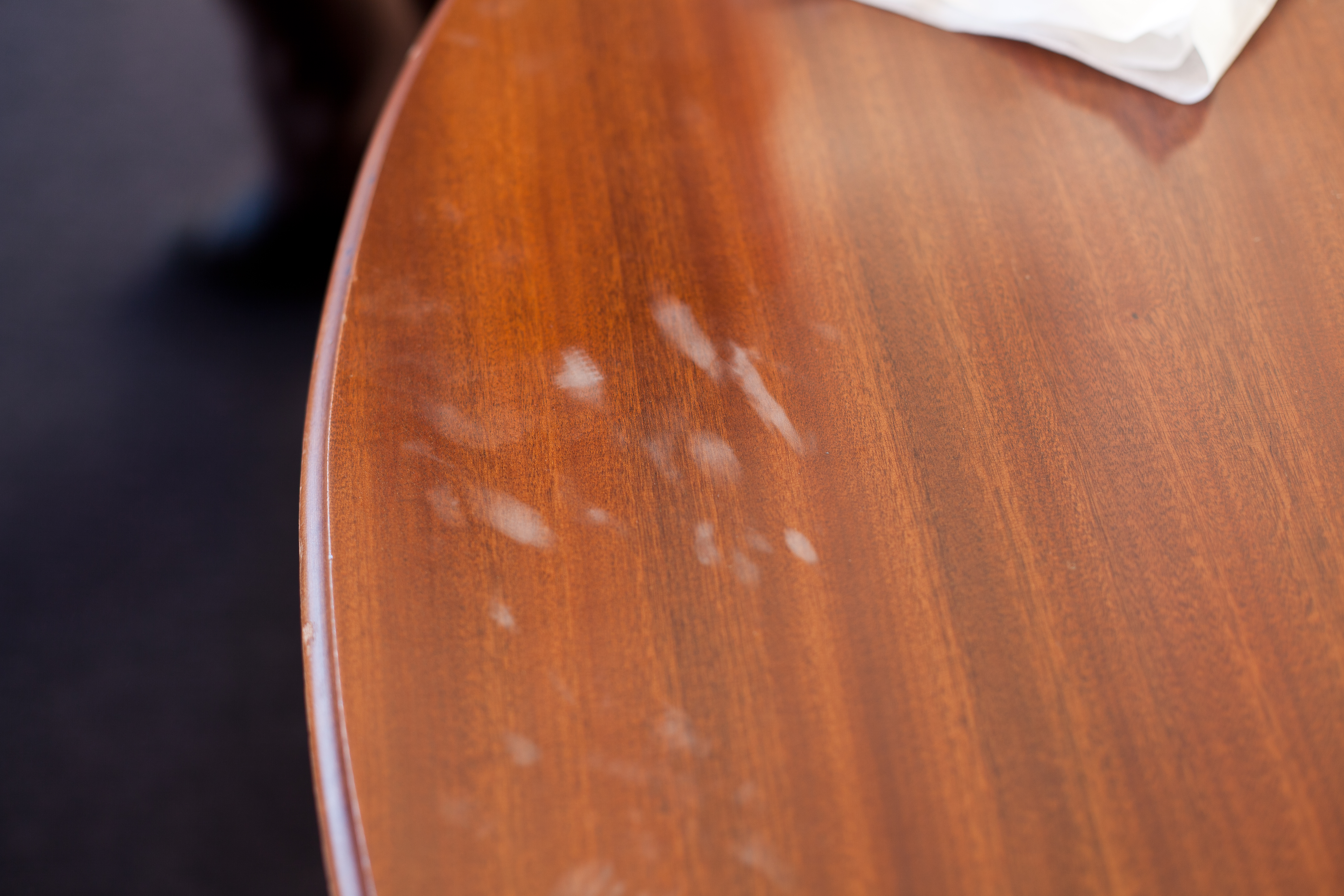 Poler vekk hvite flekker