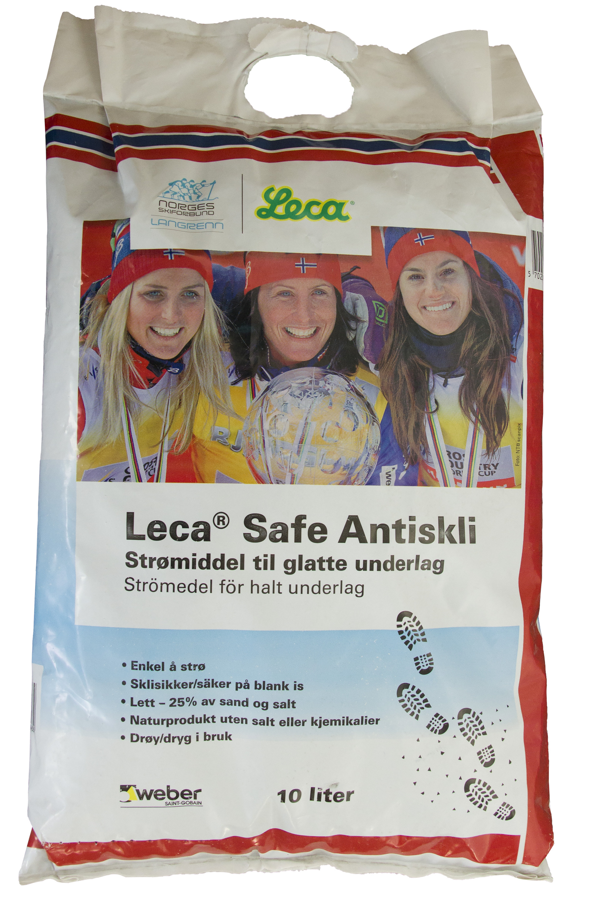 LEKENDE LETT: &laquo;Leca safe&raquo; er knuste lettklinker som str&oslash;s p&aring; plasser og veier. Produktet er 80 prosent lettere enn sand og grus, noe som gj&oslash;r det meget letth&aring;ndterlig.