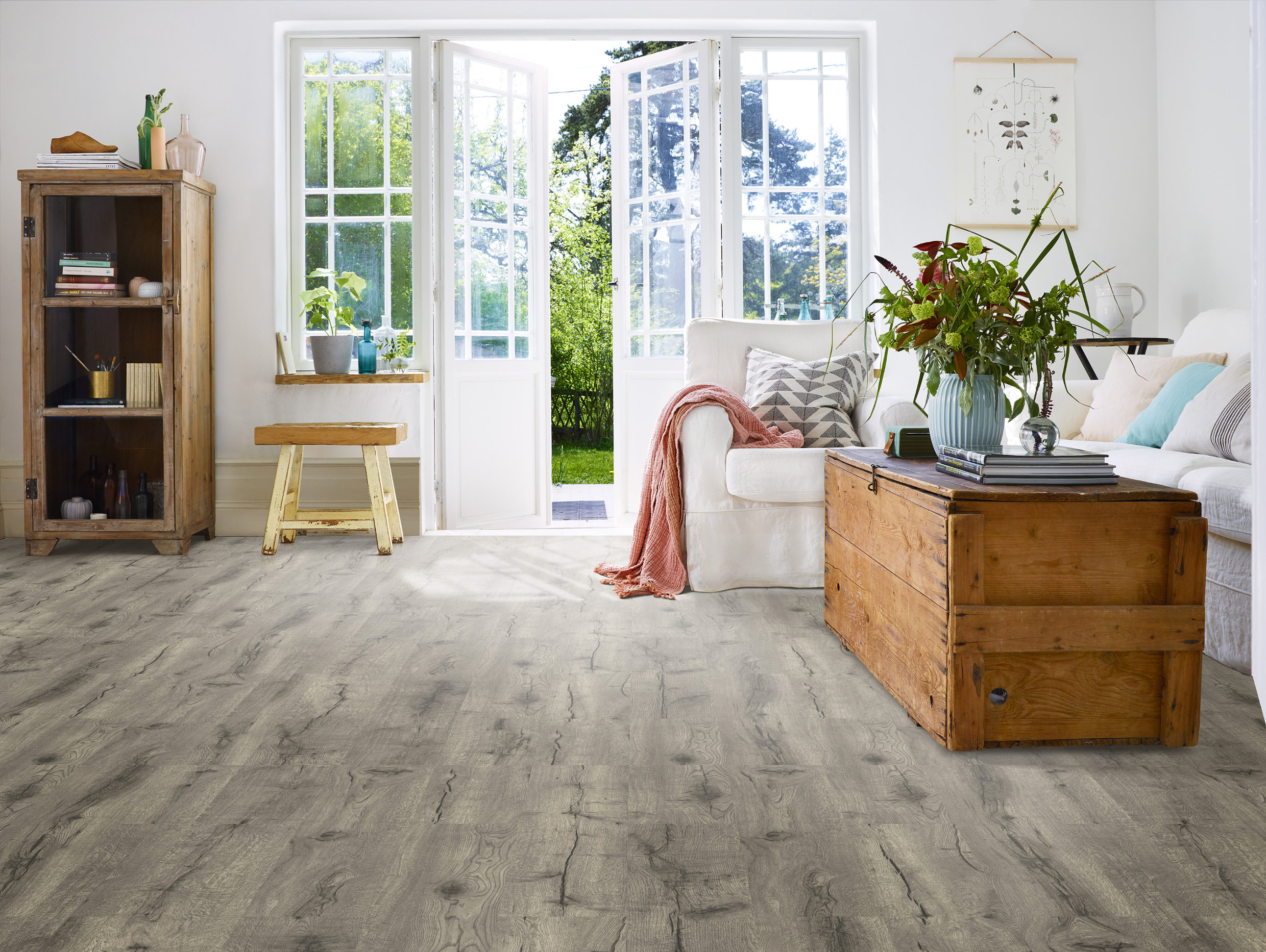 LETTSTELT: Laminat er sv&aelig;rt lettstelt og enkelt &aring; vedlikeholde. (Foto: Tarkett)