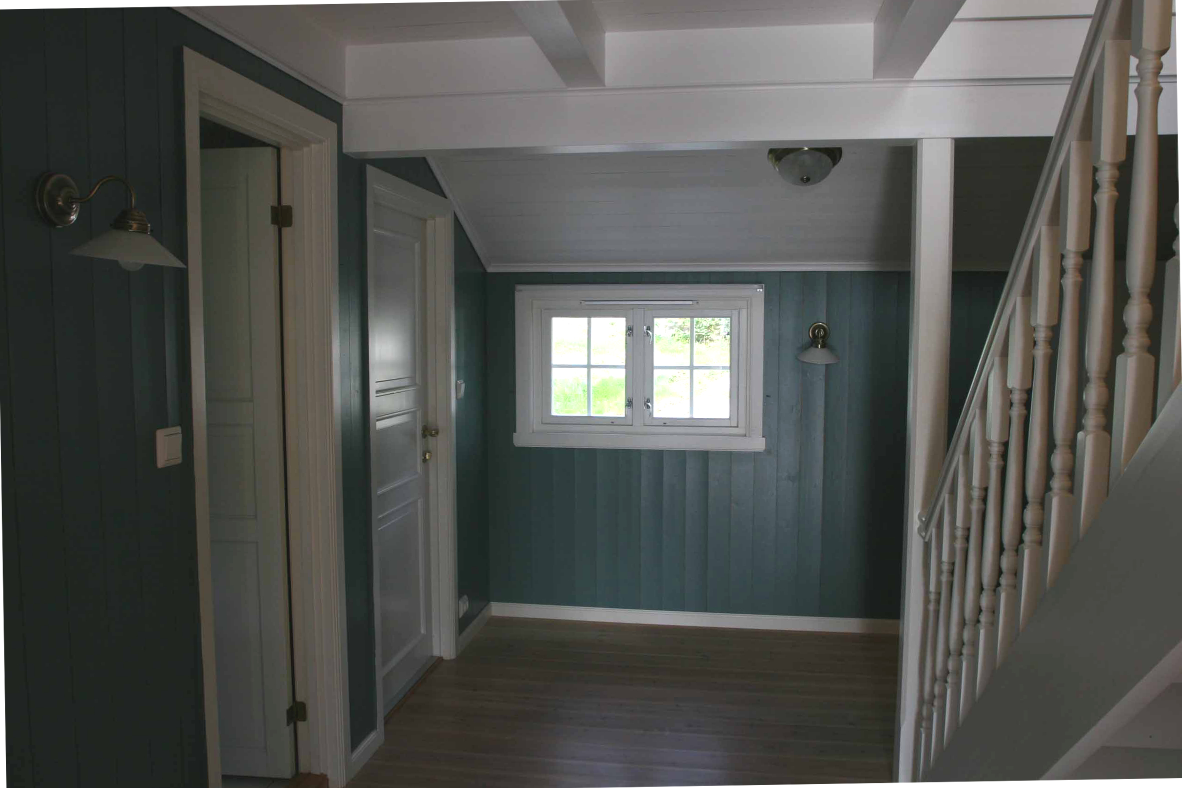 Det var en ganske mørk tilværelse før overflatene skiftet farger. 