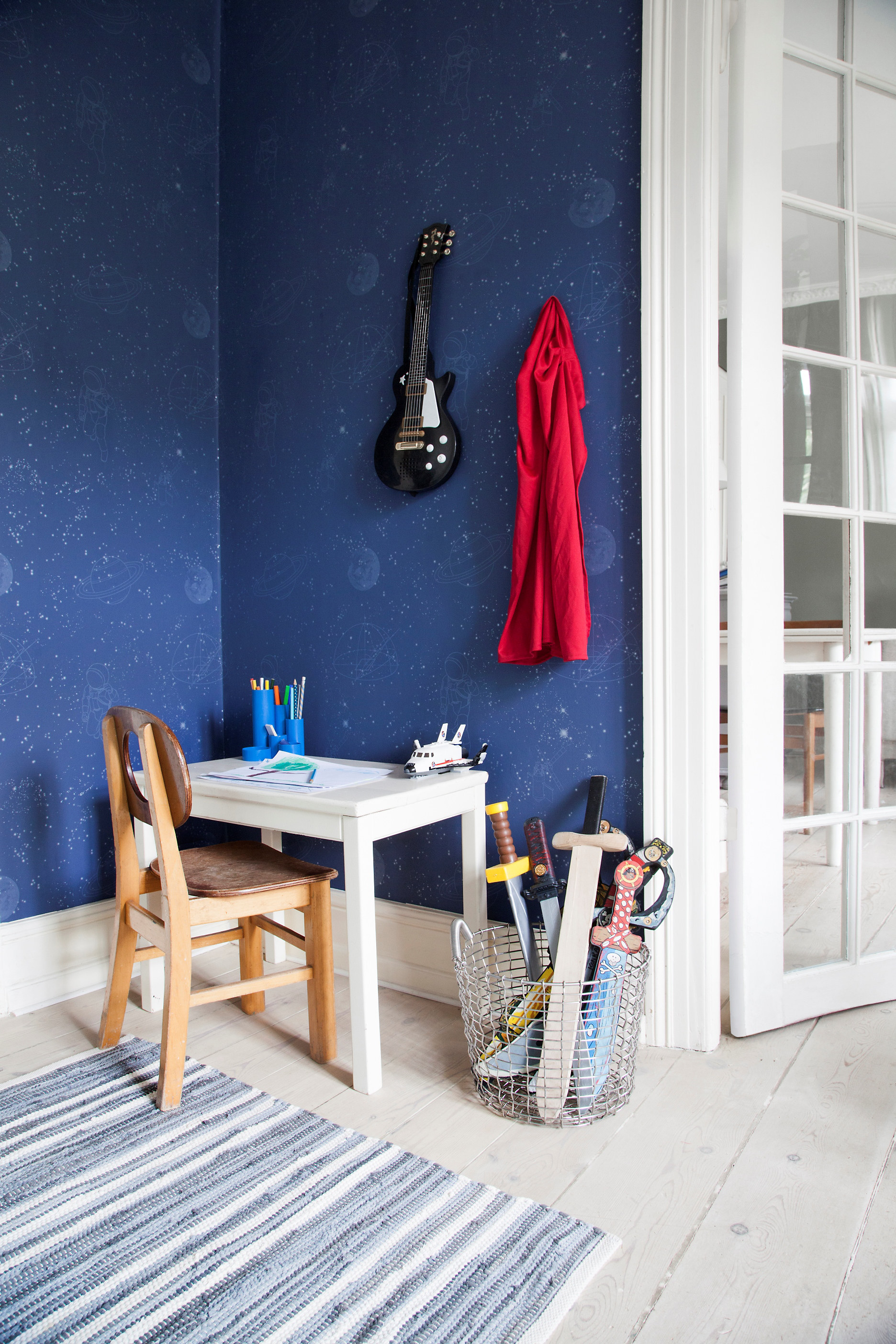 Gå på oppdagelsesferd i verdensrommet med designet ”Chasing the Milky Way”.