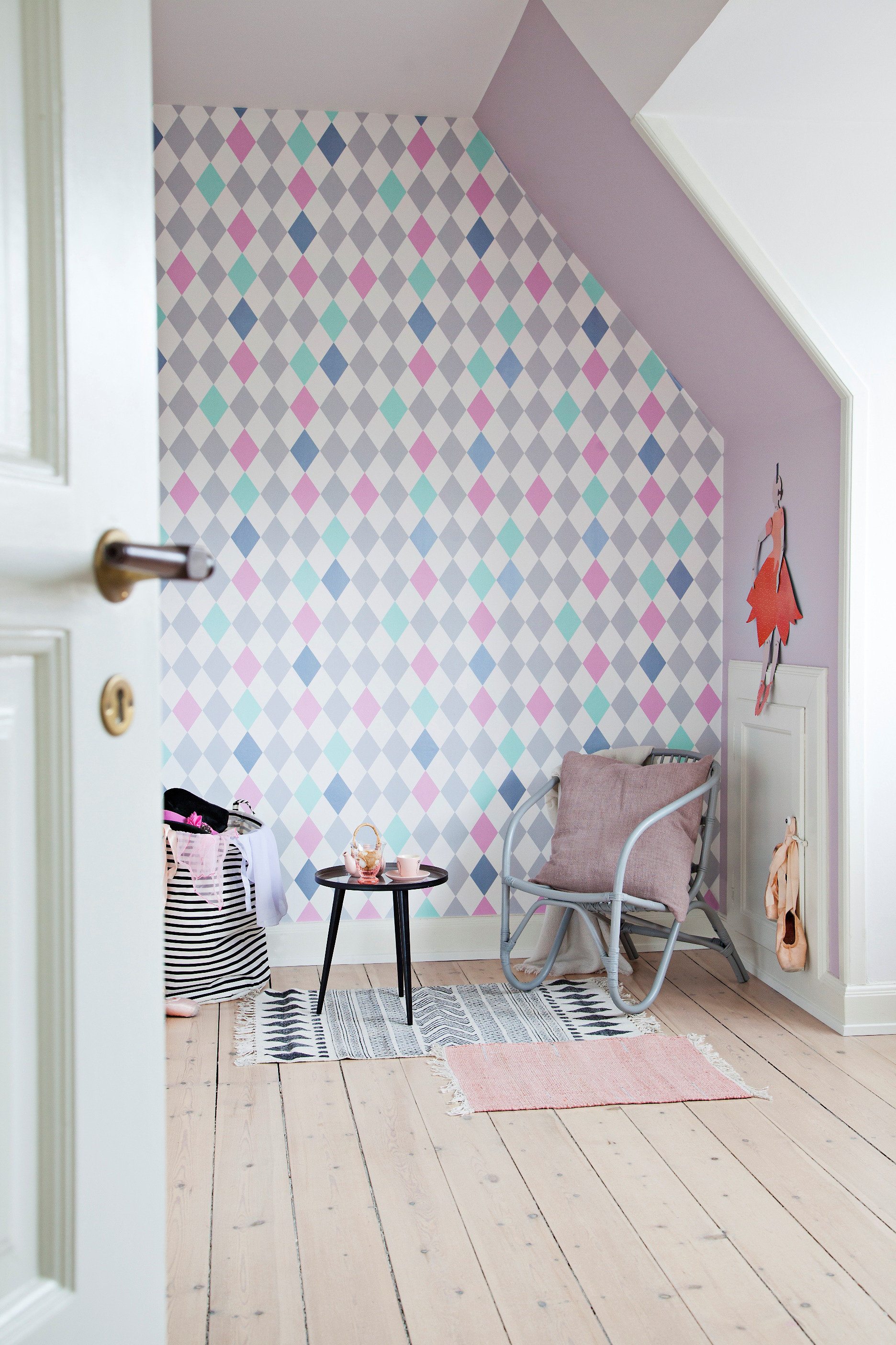 Designet ”Theatre Fun” lar alle være sirkusartist i tanken. 