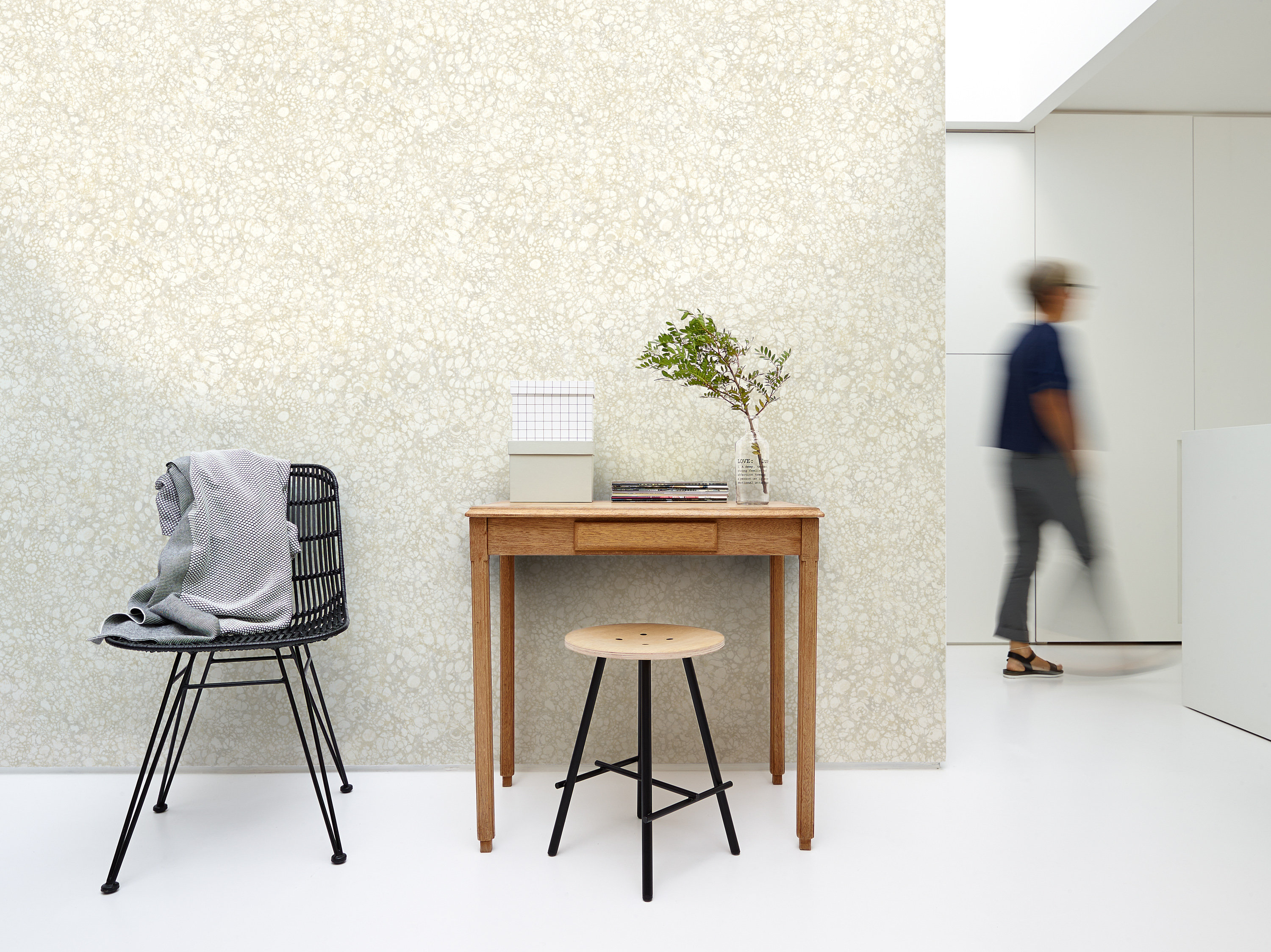 Kom, arbeidslyst, og treng deg på - her skal du ei motstand finne! Tapet fra Storeys.