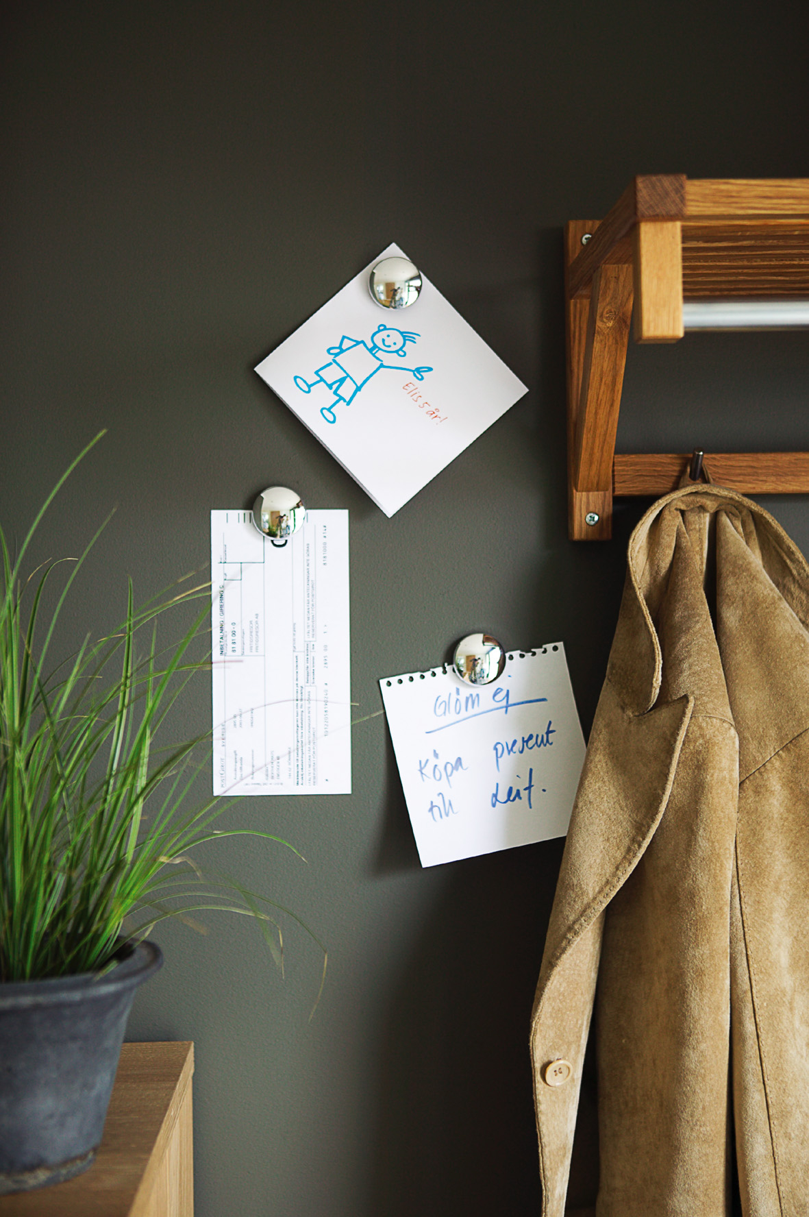 Enkel oppslagstavle med magnetmaling