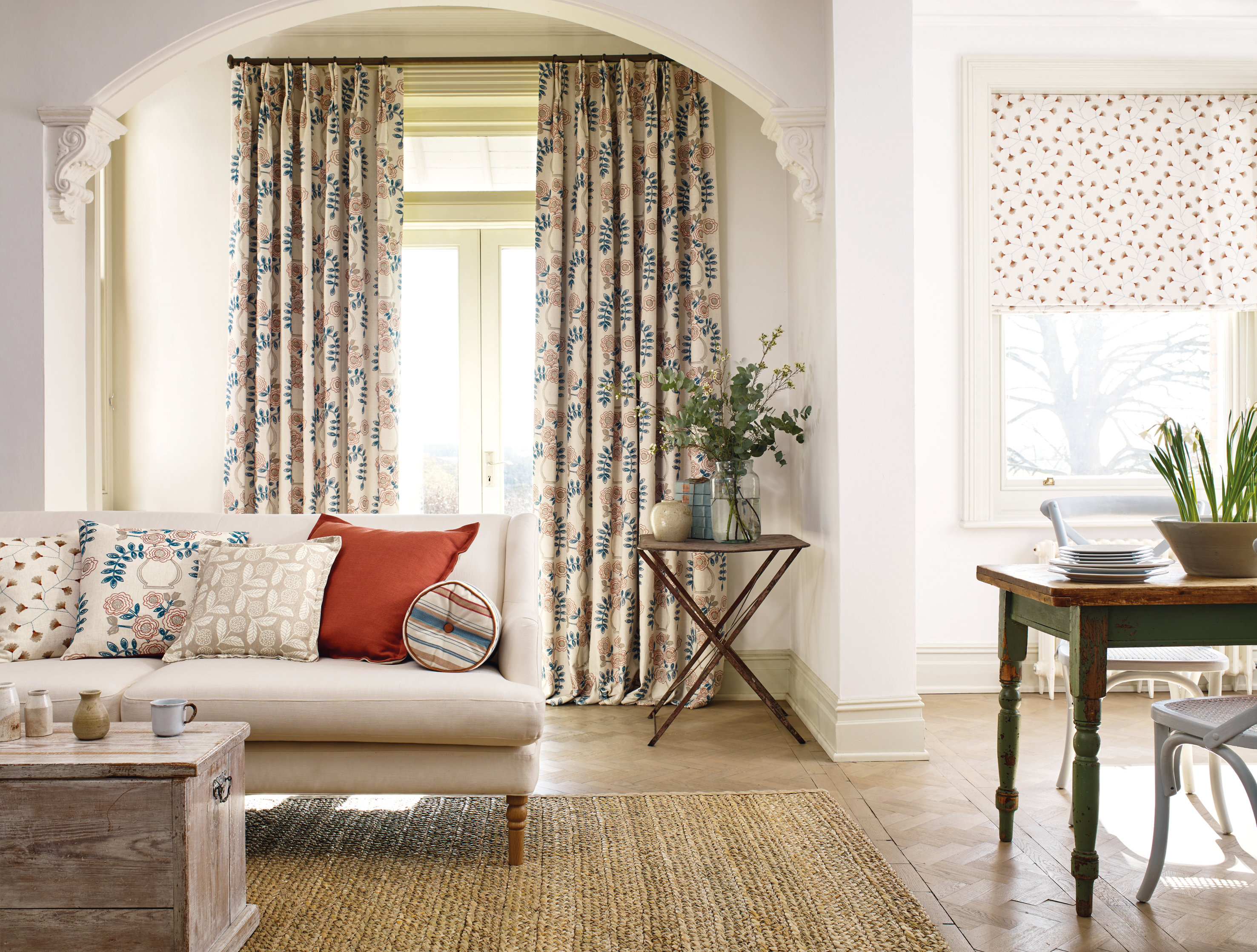 Slik henger du opp gardinene