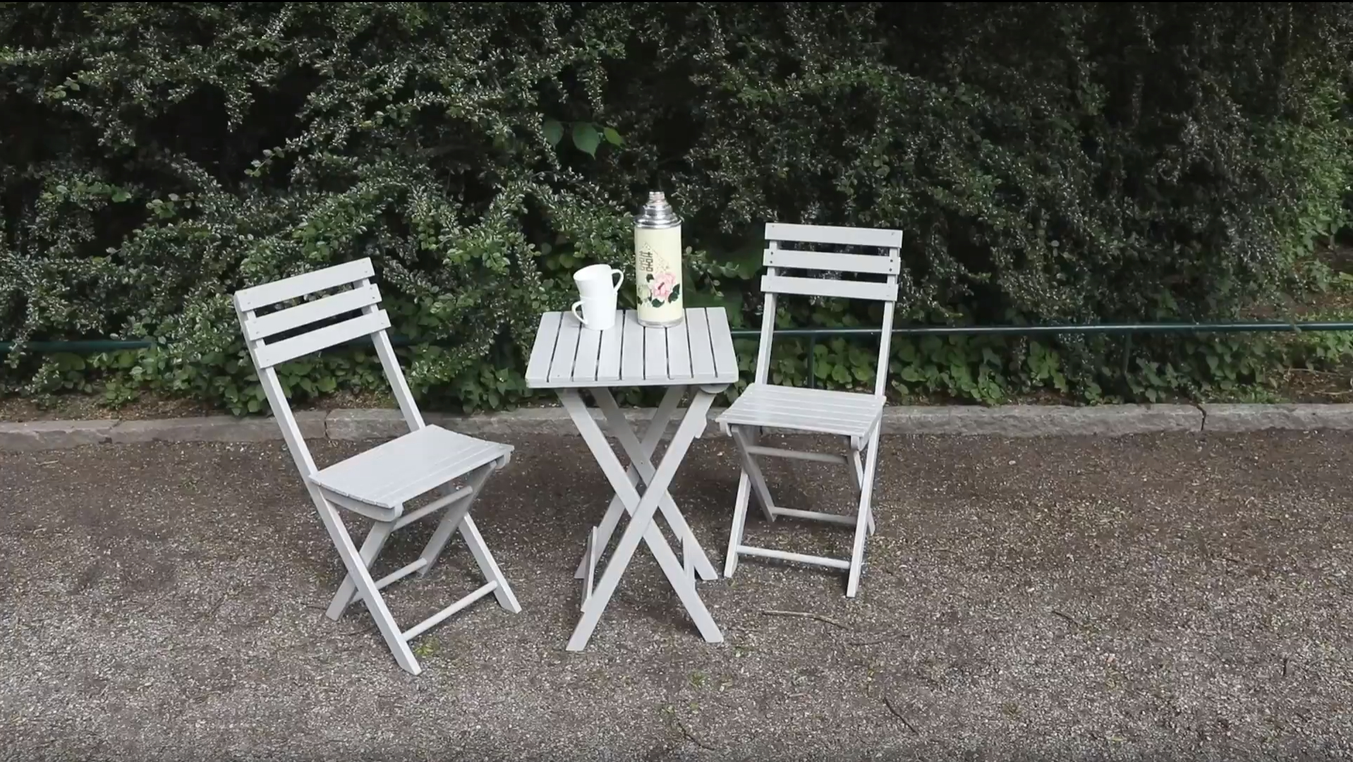 IFITV: Male hagemøbler