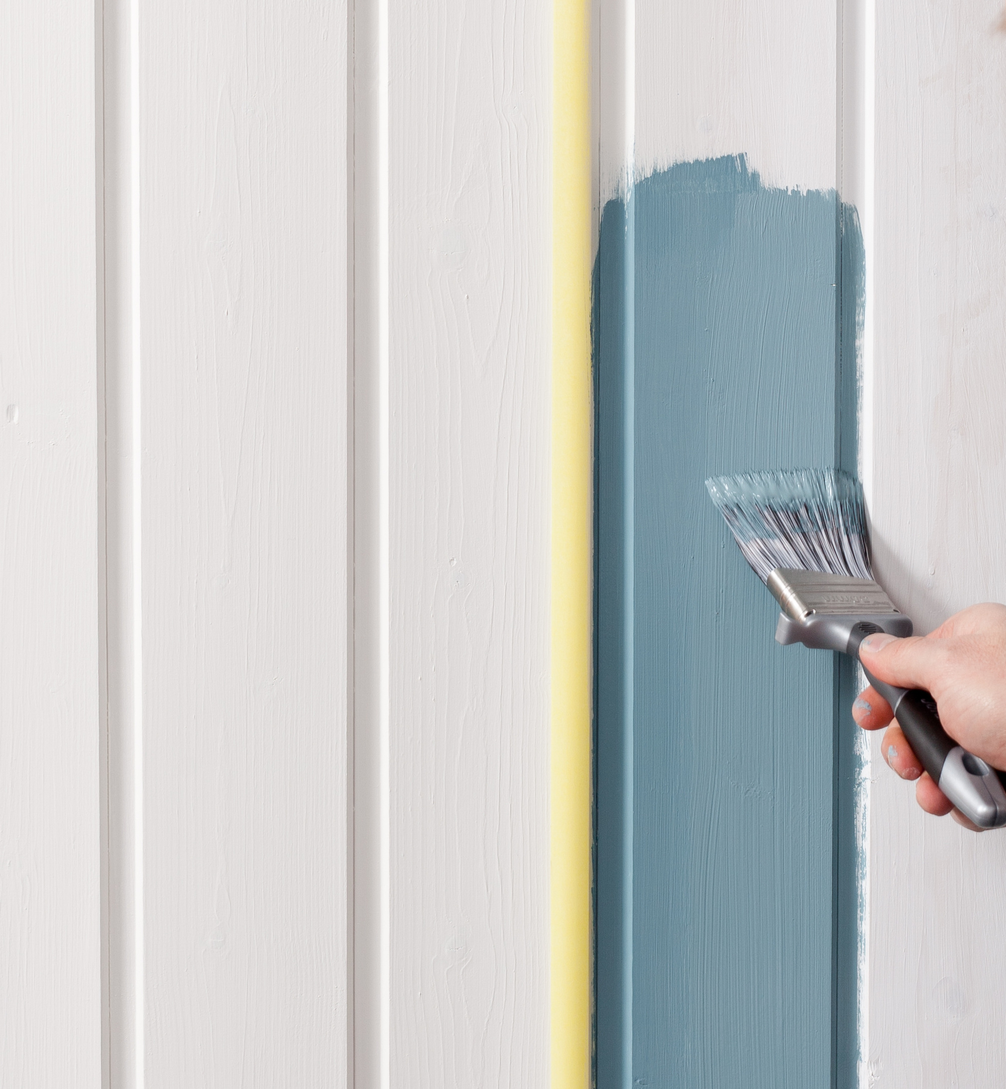 Lek med striper på panelet