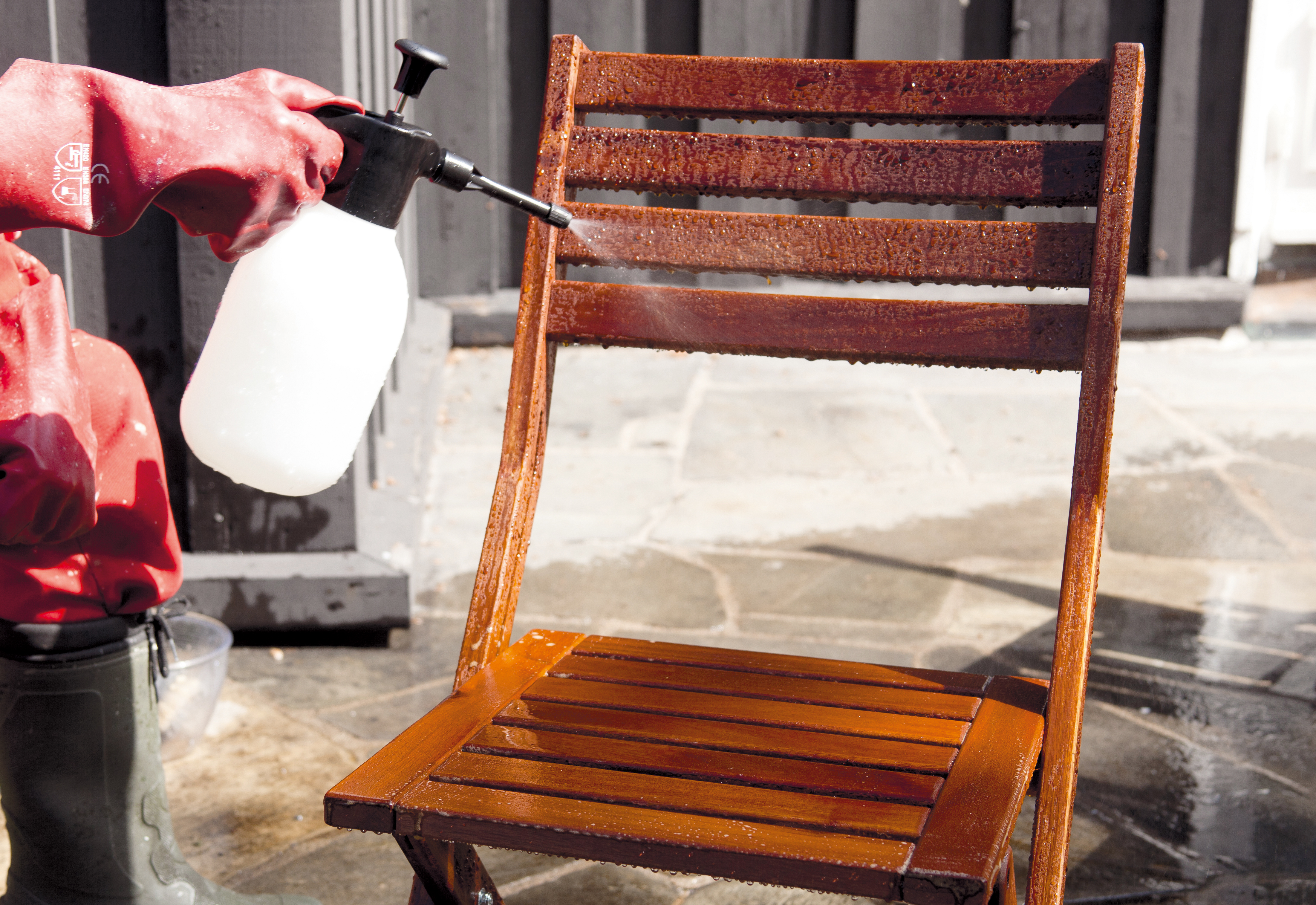 Male hagemøbler - slik gjør du det