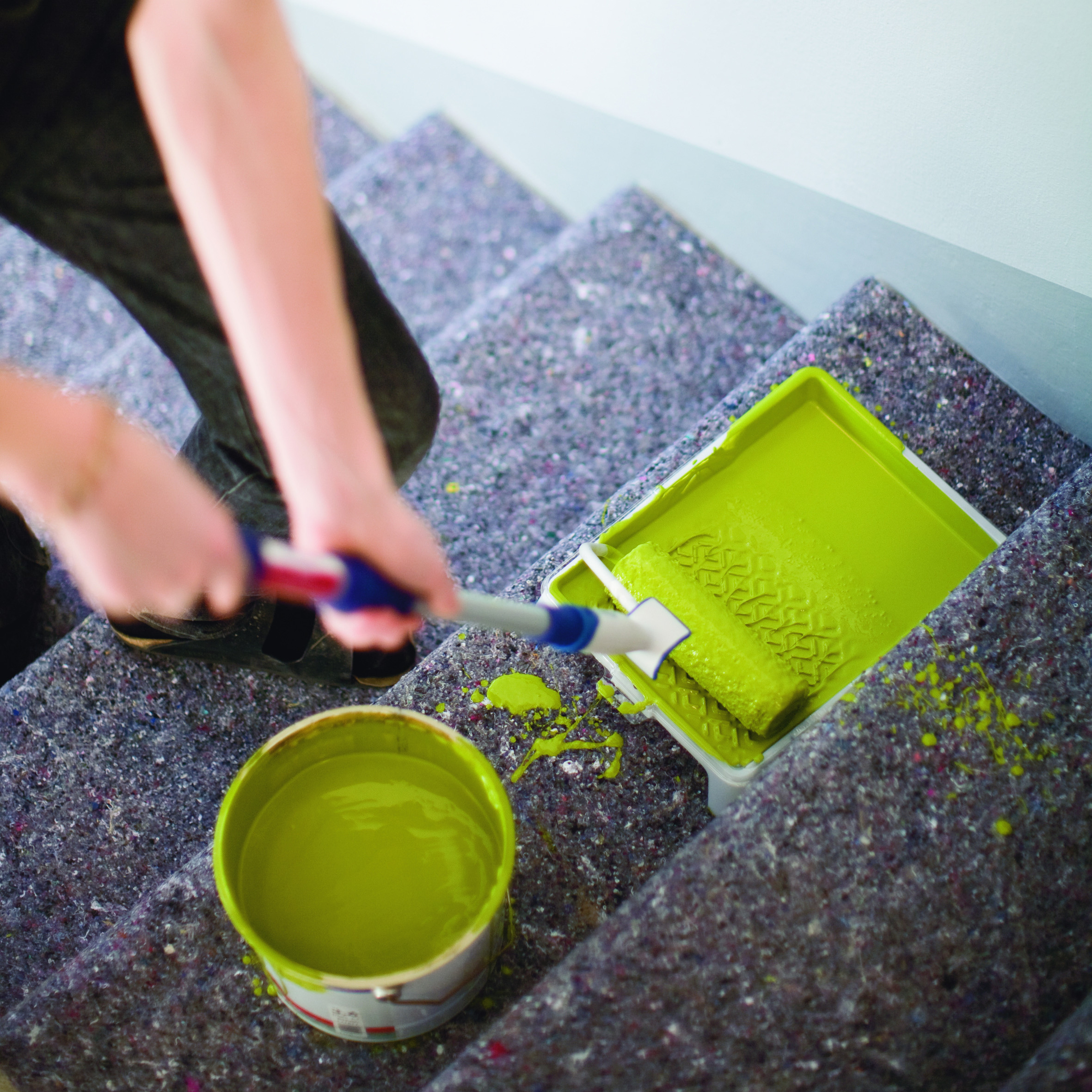 Alle bør ha dekkefilt tilgjengelig. Uansett om du skal pusse opp stua, kjøkkenet eller soverommet, kommer dekkefilten godt med.