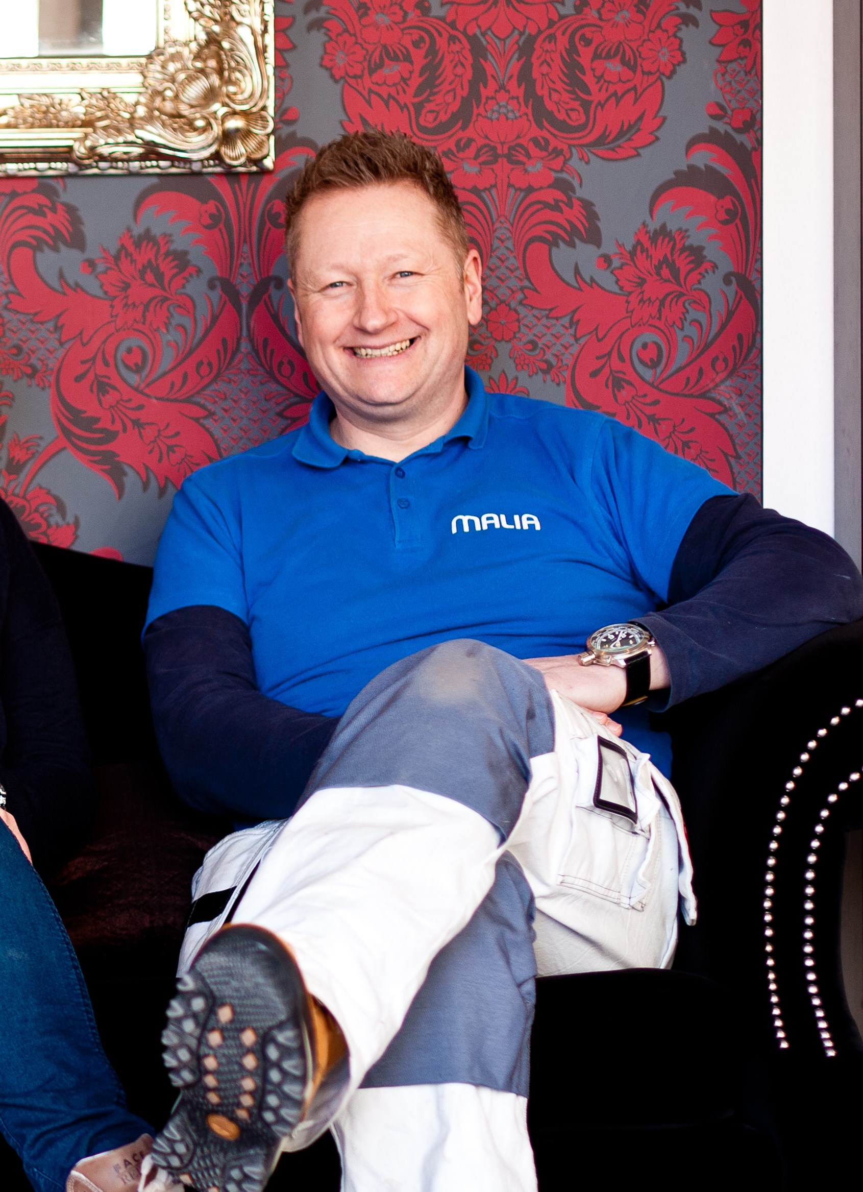 Tommy Sønsterud-Møller hos Malia på Kongsvinger tar gjerne med fargemåler ut i felten.