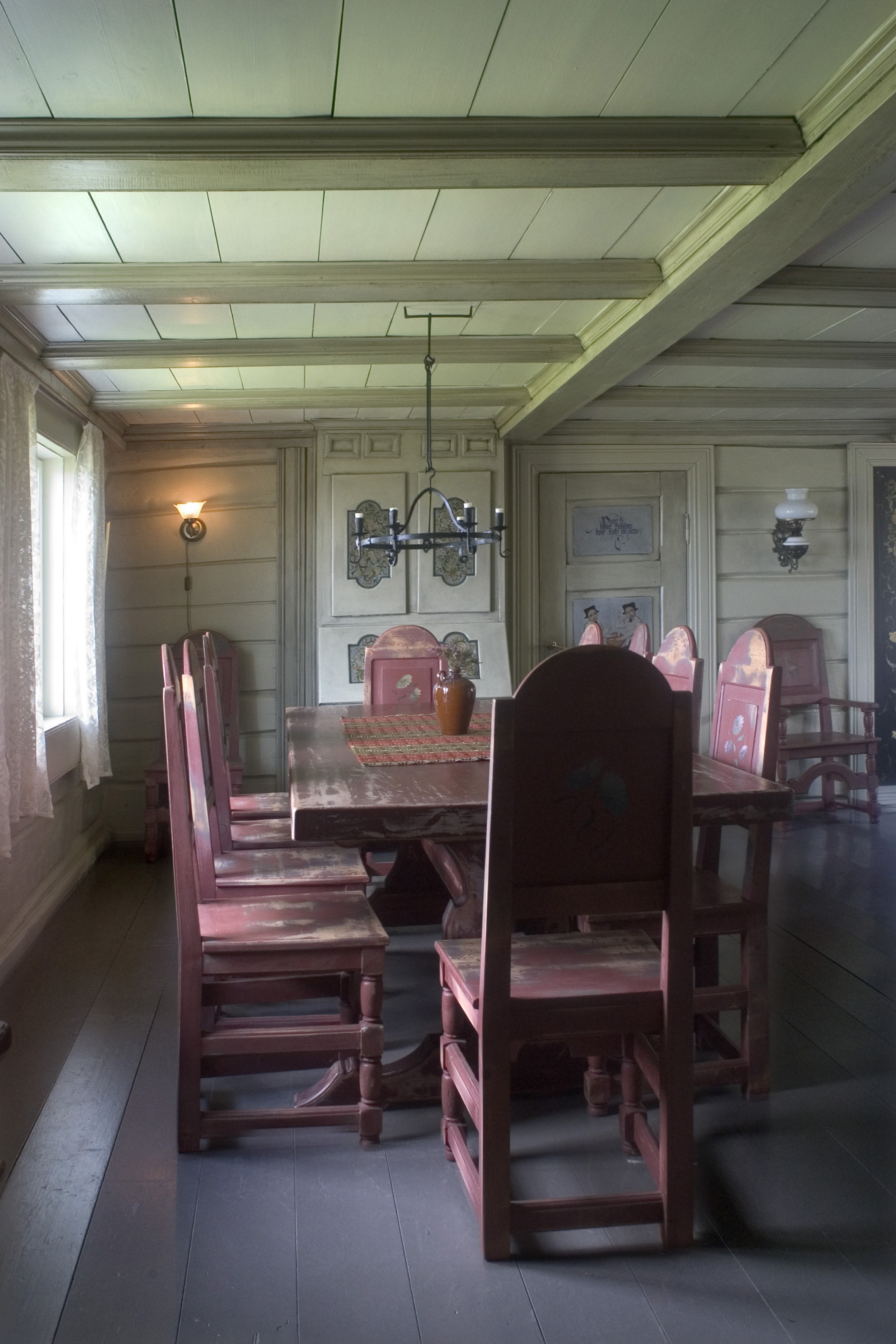 Sett farge på tømmeret!