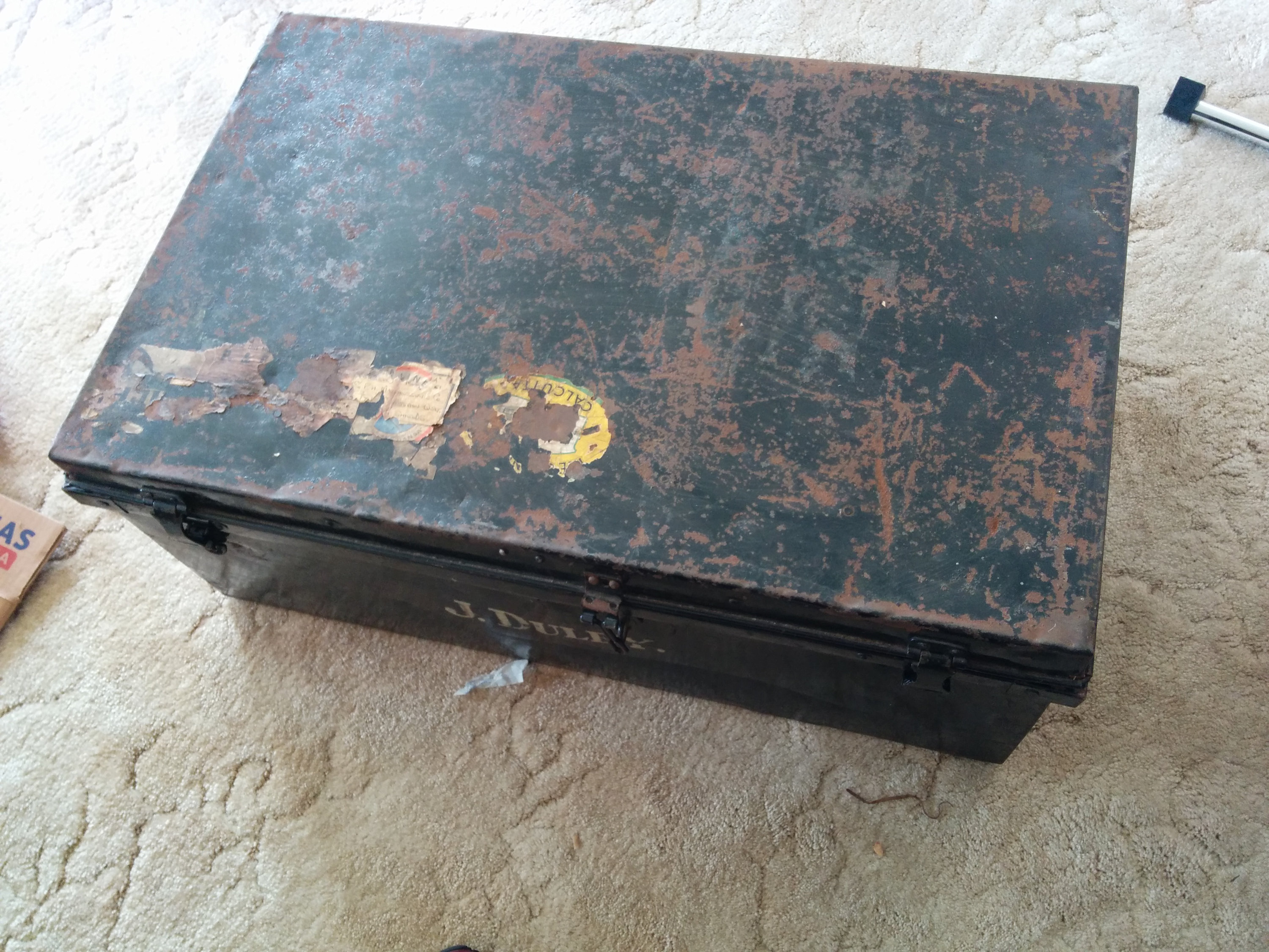 Hvordan male metallkiste?