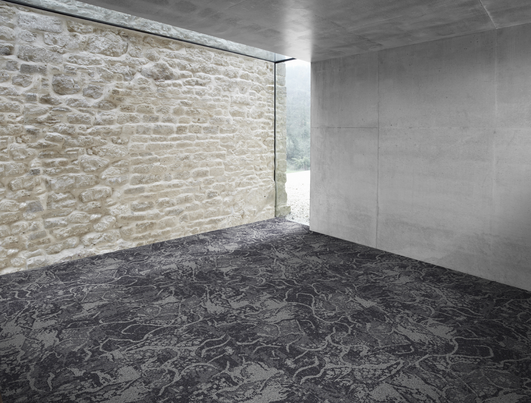 Vakre tepper av kasserte fiskegarn