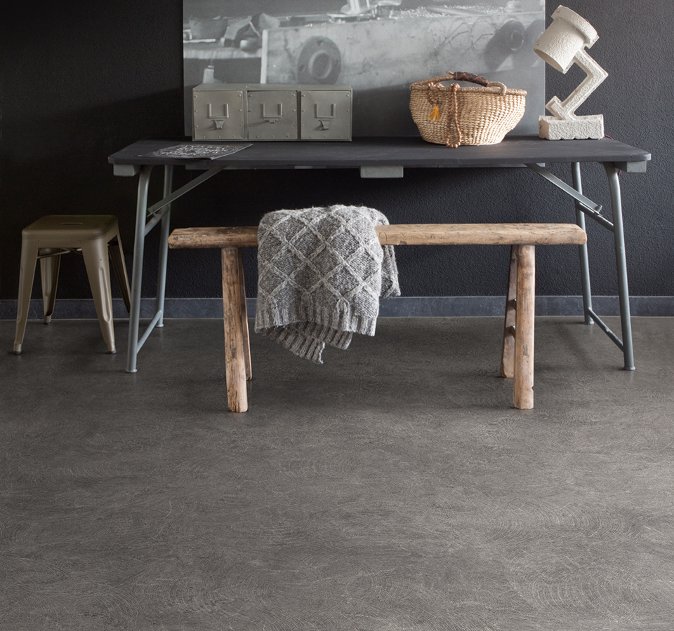 Mørk grått vinyl banebelegg