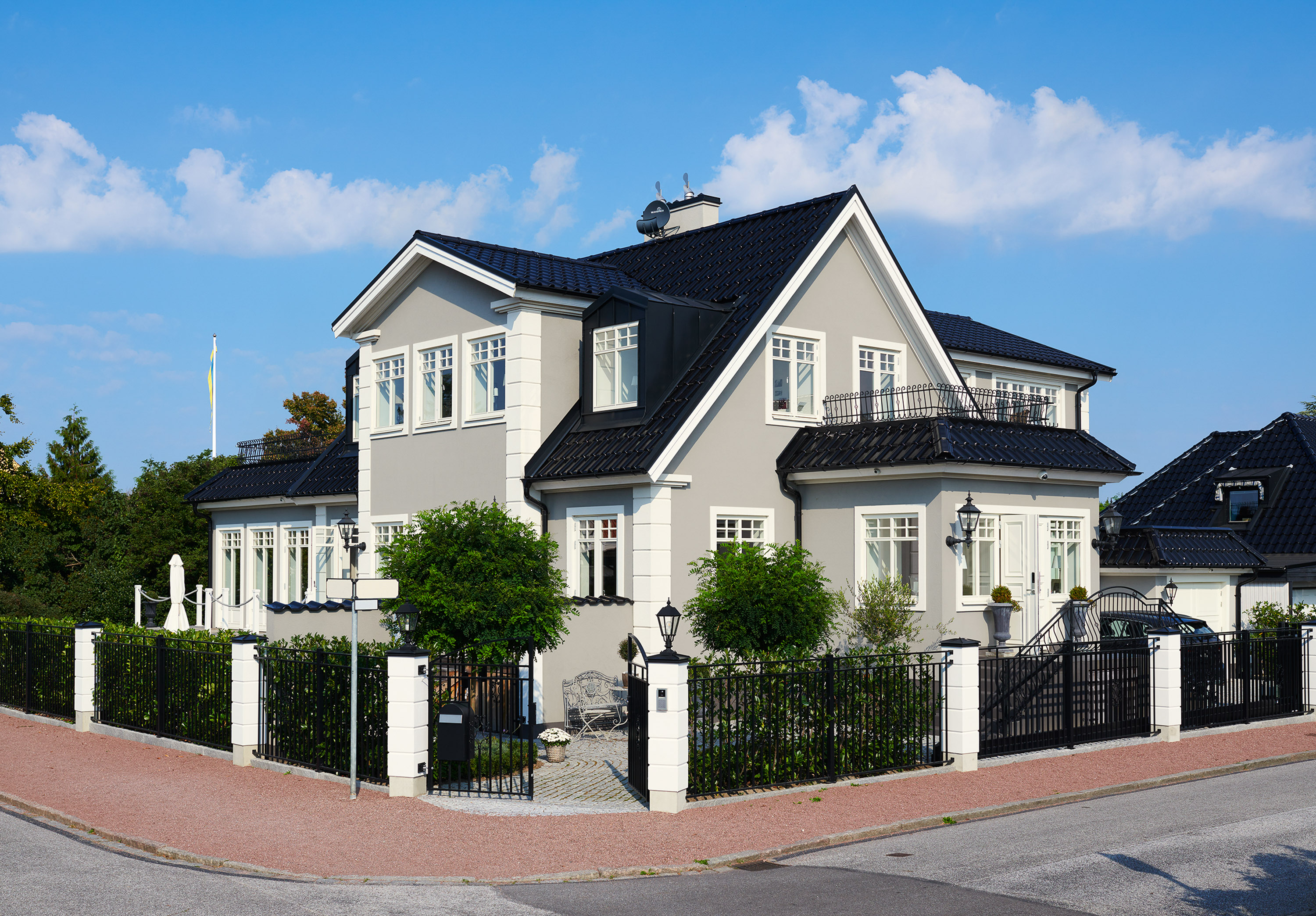 murhus i fargen New Medium