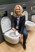 <b>REN LUKSUS:</b> Petra Nilsson fra Geberit har nettopp lansert dusjtoalettet på det svenske markedet. – Dette er fremtidens toalett. Vi har ikke hatt dette produktet i Sverige før. Nå kan også vi få spa-følelsen på badet, sier hun. 
