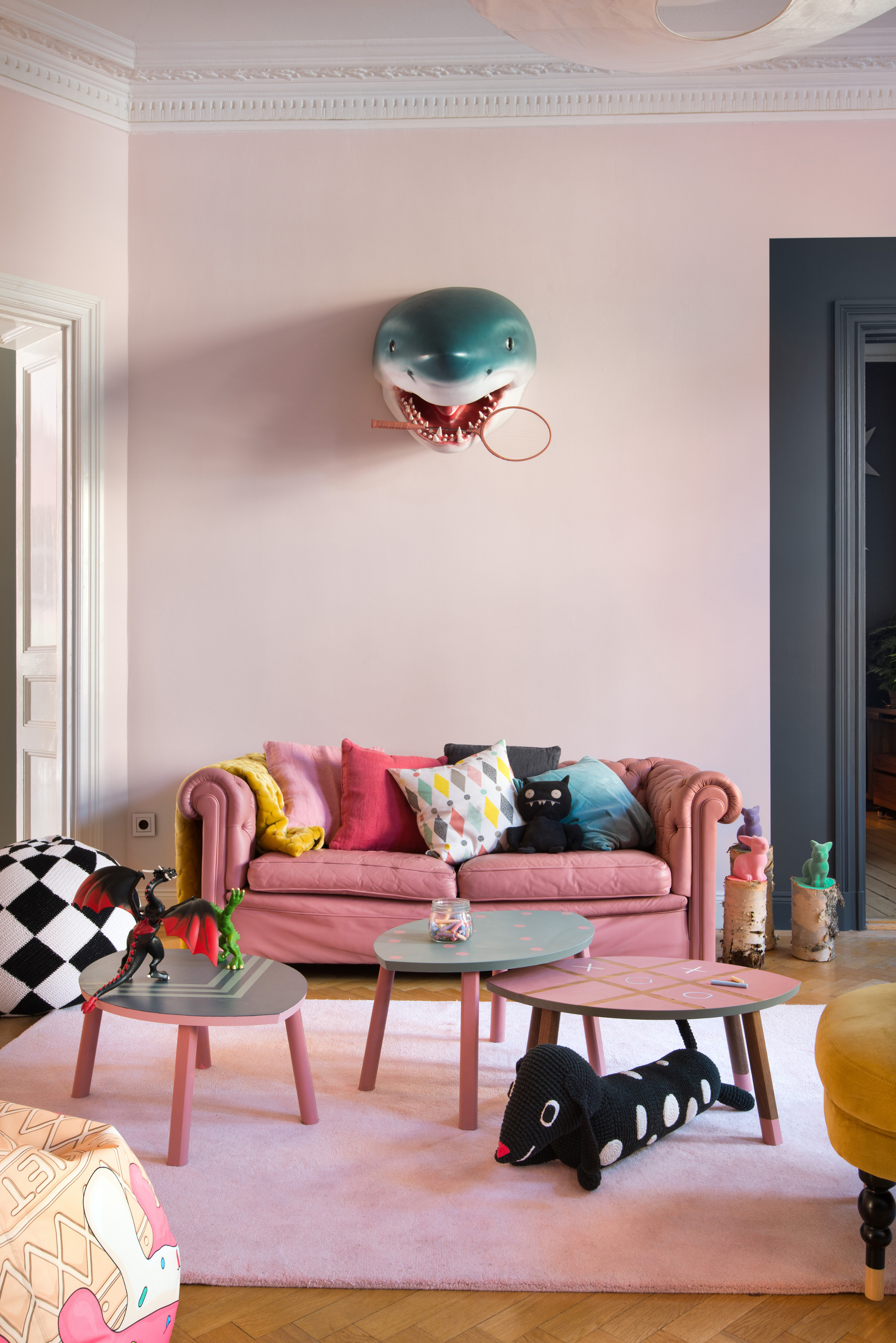 En god veggmaling består normalt av en ren akrylmaling eller en akrylforsterket PVA-maling.