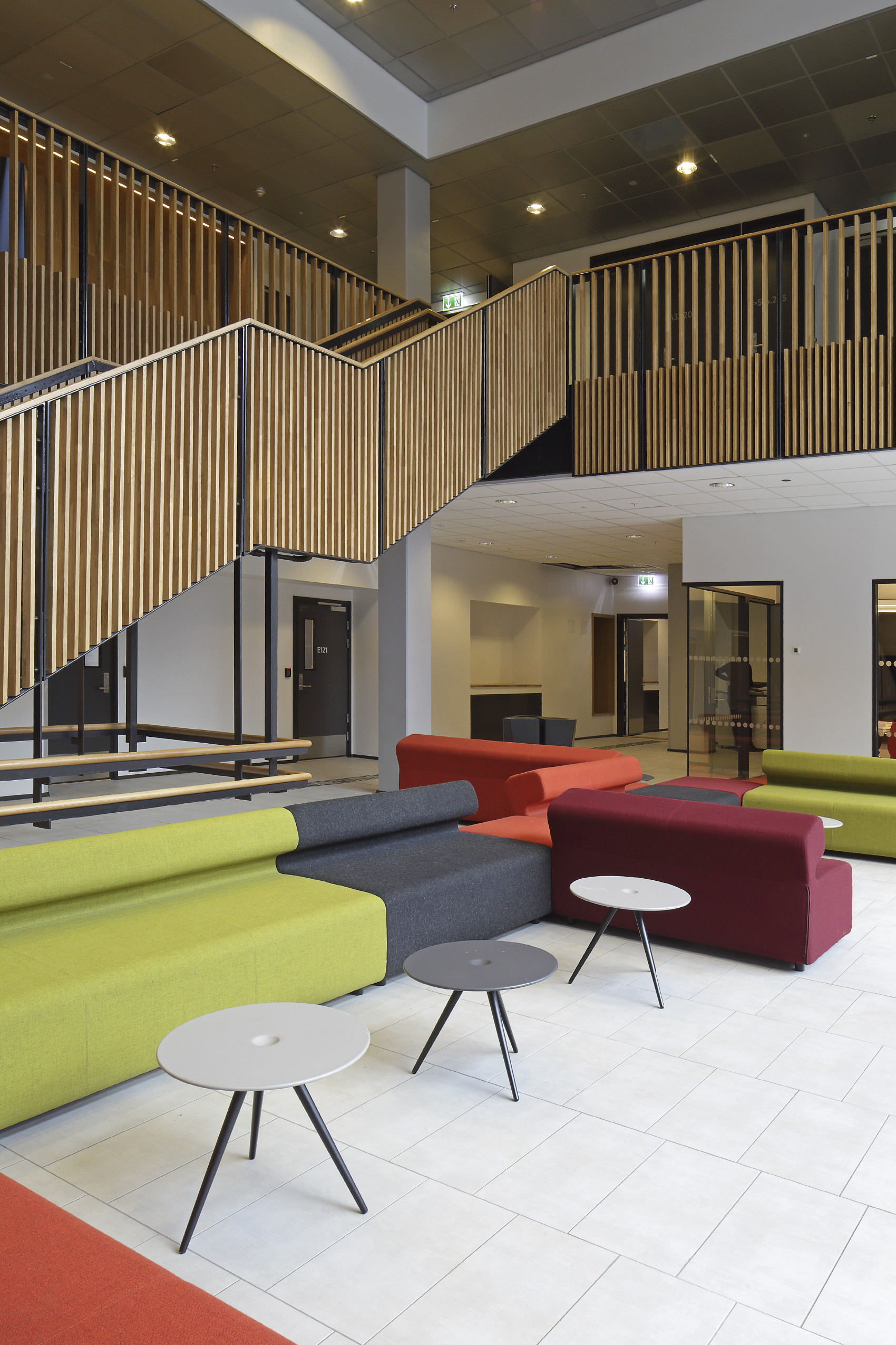 Høgskolen i Bergen er moderne og fleksibel. Foto: Maurizio Pavez, Marte Berg-Olsen