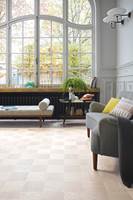 PERLEMOR: Den perlemorlignende nyansen i gulvet «Noble Eik Greenwich» kombinerer klassisk mønstertradisjon med et moderne designuttrykk.