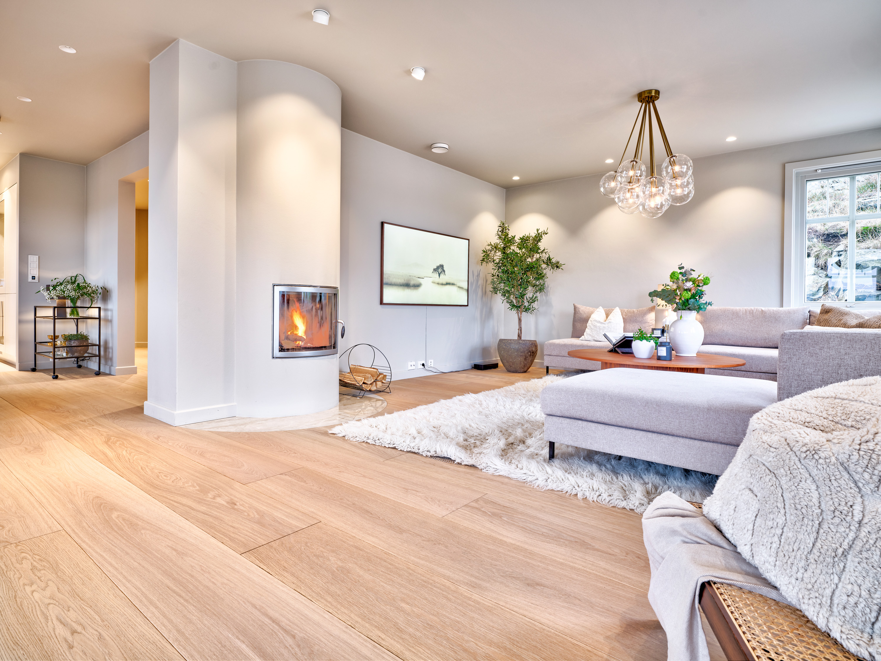 stue hvitt tre parkett lyst