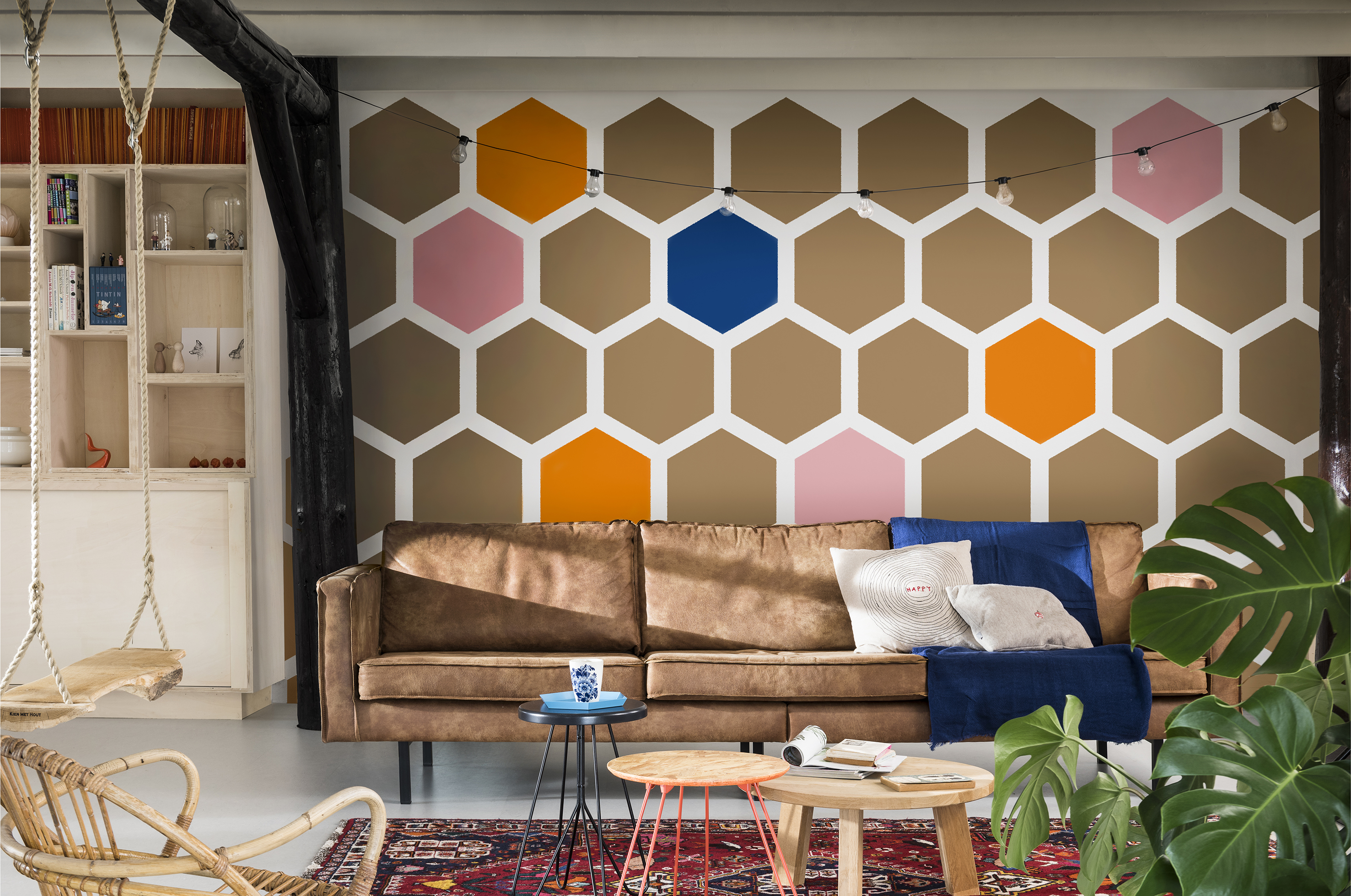 Mal heksagonmønster på veggen
