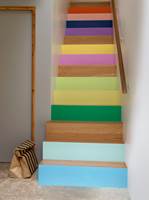 Områder man løper fort gjennom, tåler mye farge. Denne trappen er fargesatt av Nordsjö.