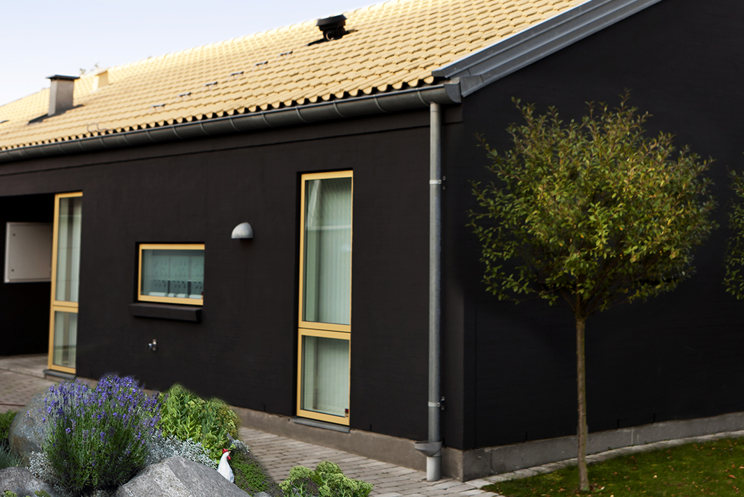 Ta en runde og sjekk nedløpsrør og hengerenner. Foto: Nordsjö