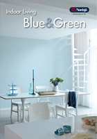 Blåfarger er det mange som liker. I fargekartet Indoor Living Blue & Green får man ideer til både fine blå og grønnfarger man kan bruke.