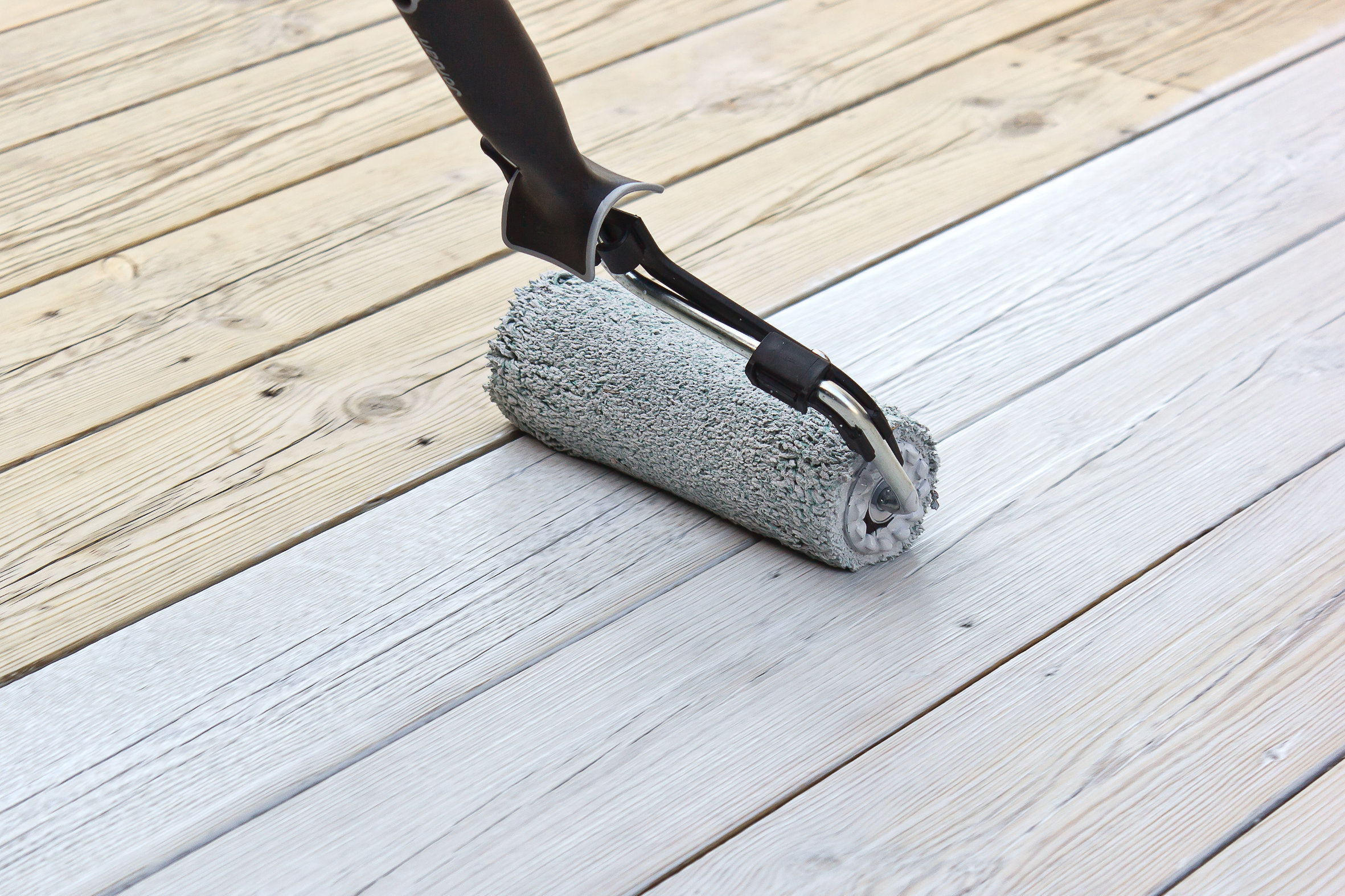 Påføre ny terrassebeis