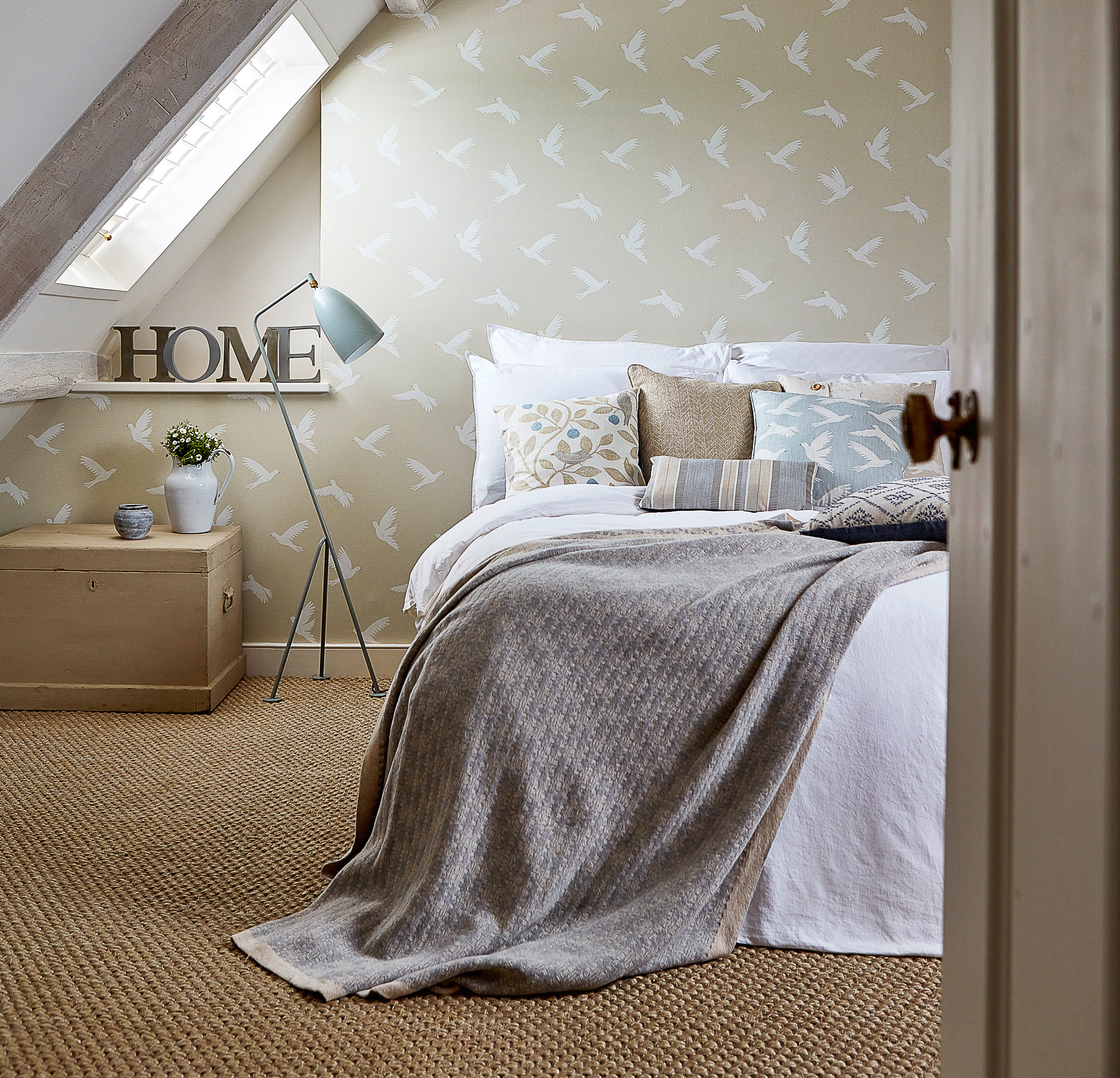 Tekstiler og tapet på soverommet