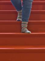 TRYGT TEPPE: Et hellimt teppe med lav og tett luv er blant det sikreste du kan ha i trappa.