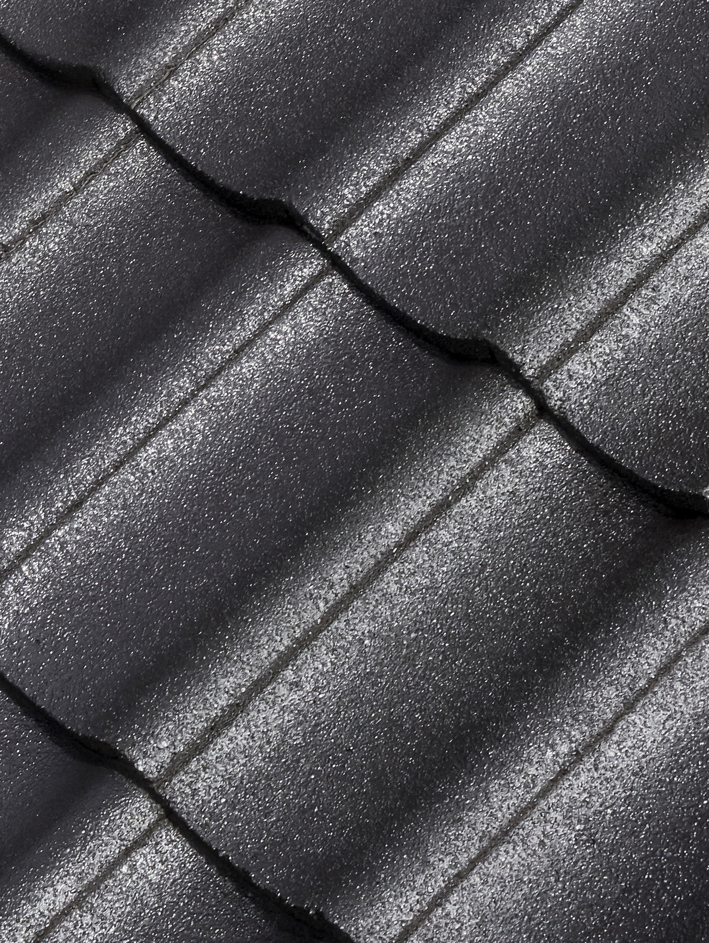 SOM NYTT: Taksitt er utviklet for å ikke flasse, men heller erodere over tid. Et riktig utført arbeid står seg godt i cirka 10 år.