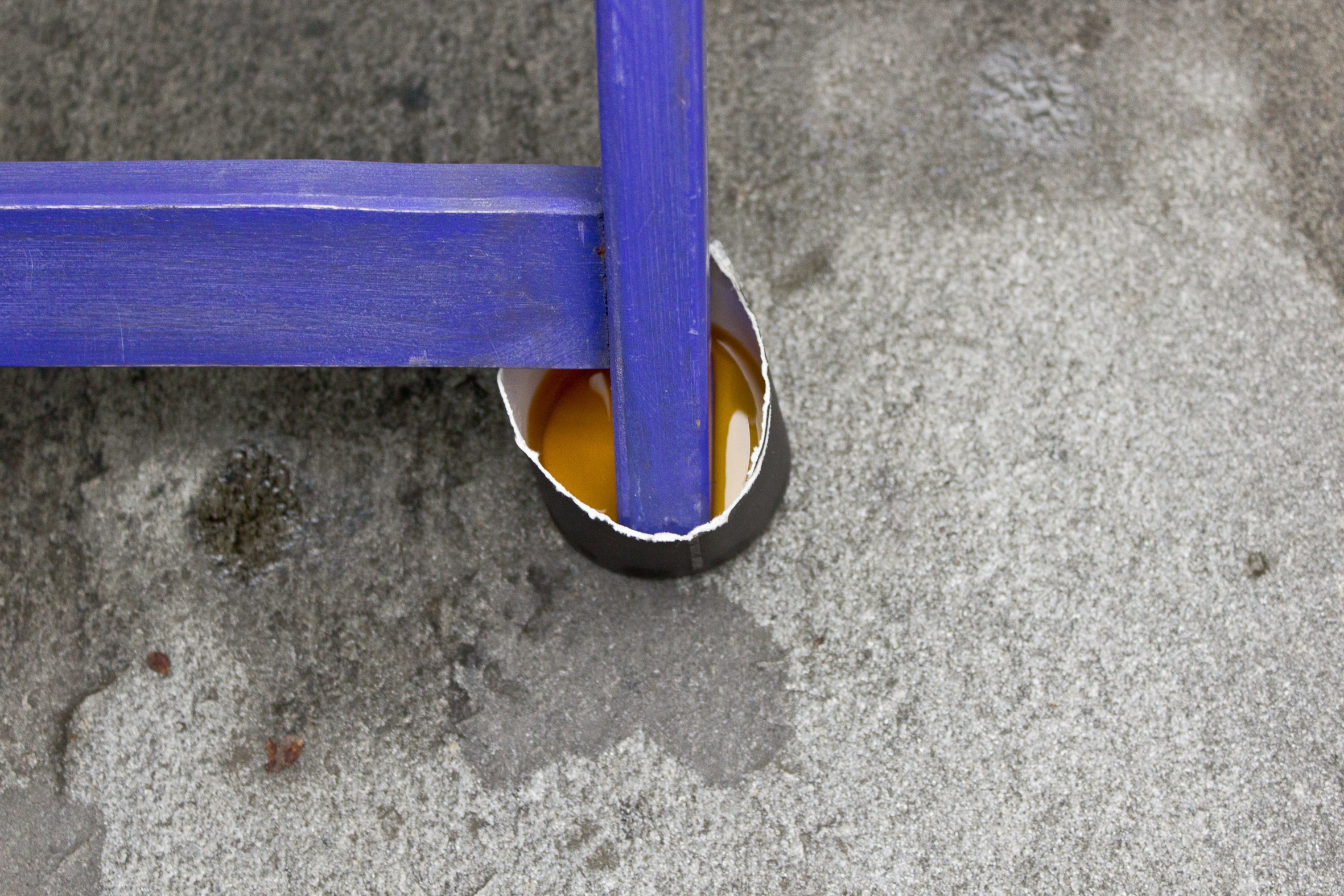 Sett hagemøblene inn med olje